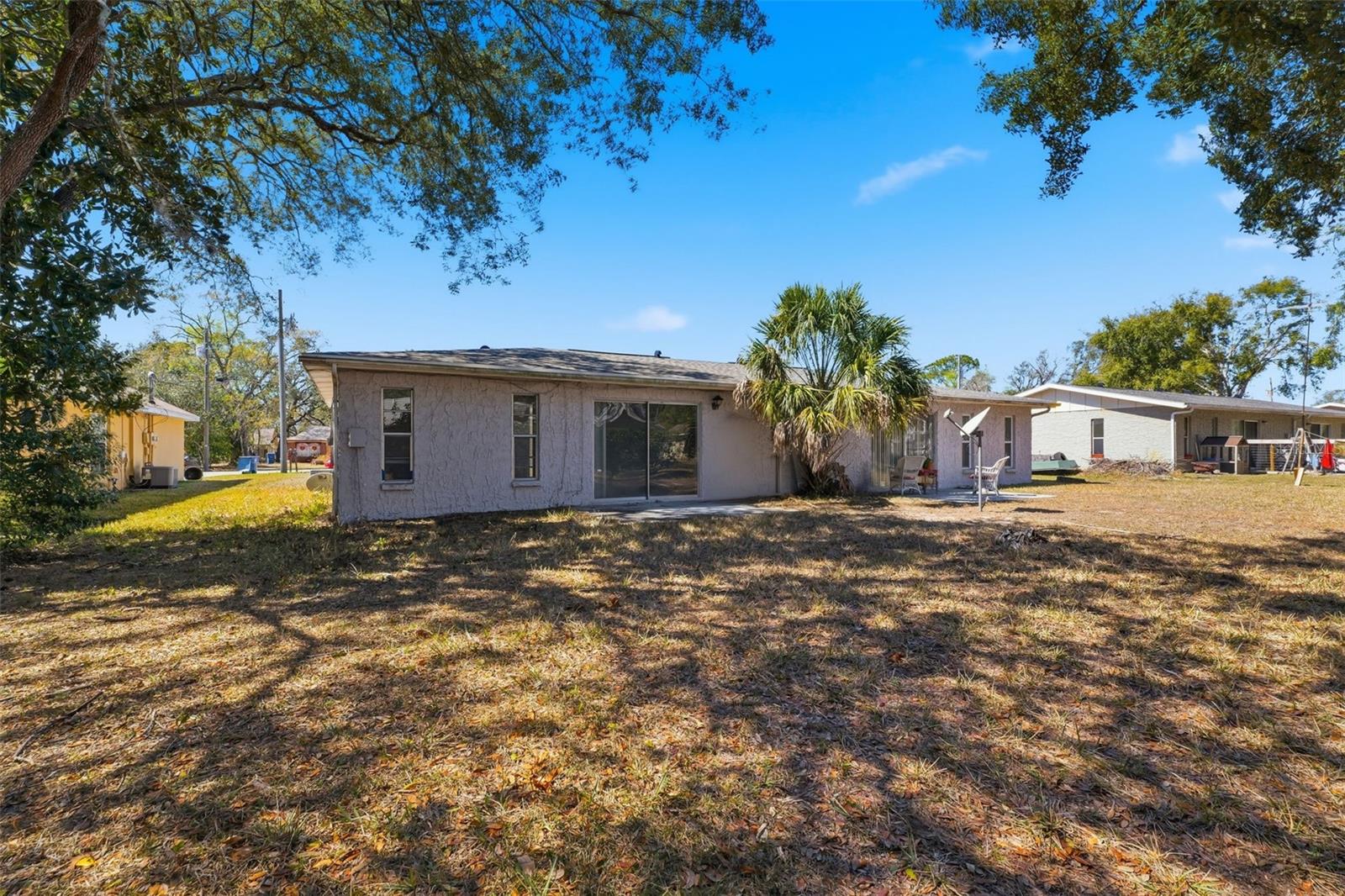 Image 18 of 40 For 1284 London Avenue