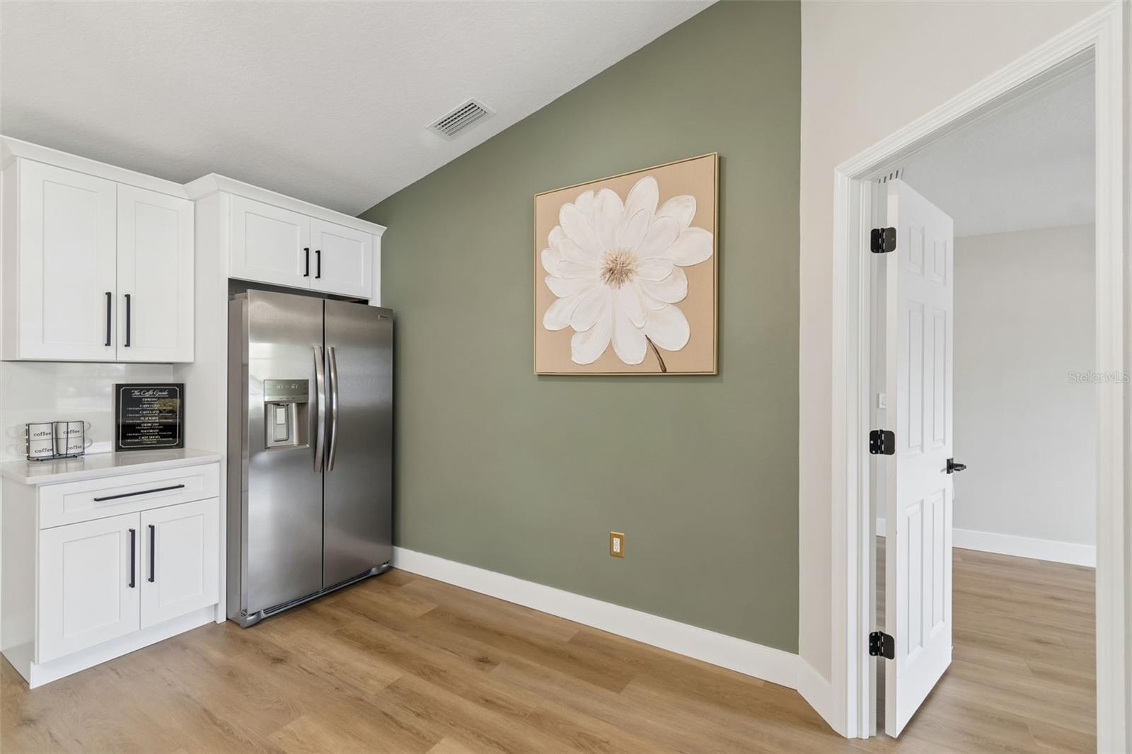 Image 13 of 47 For 11238 Owl Lane