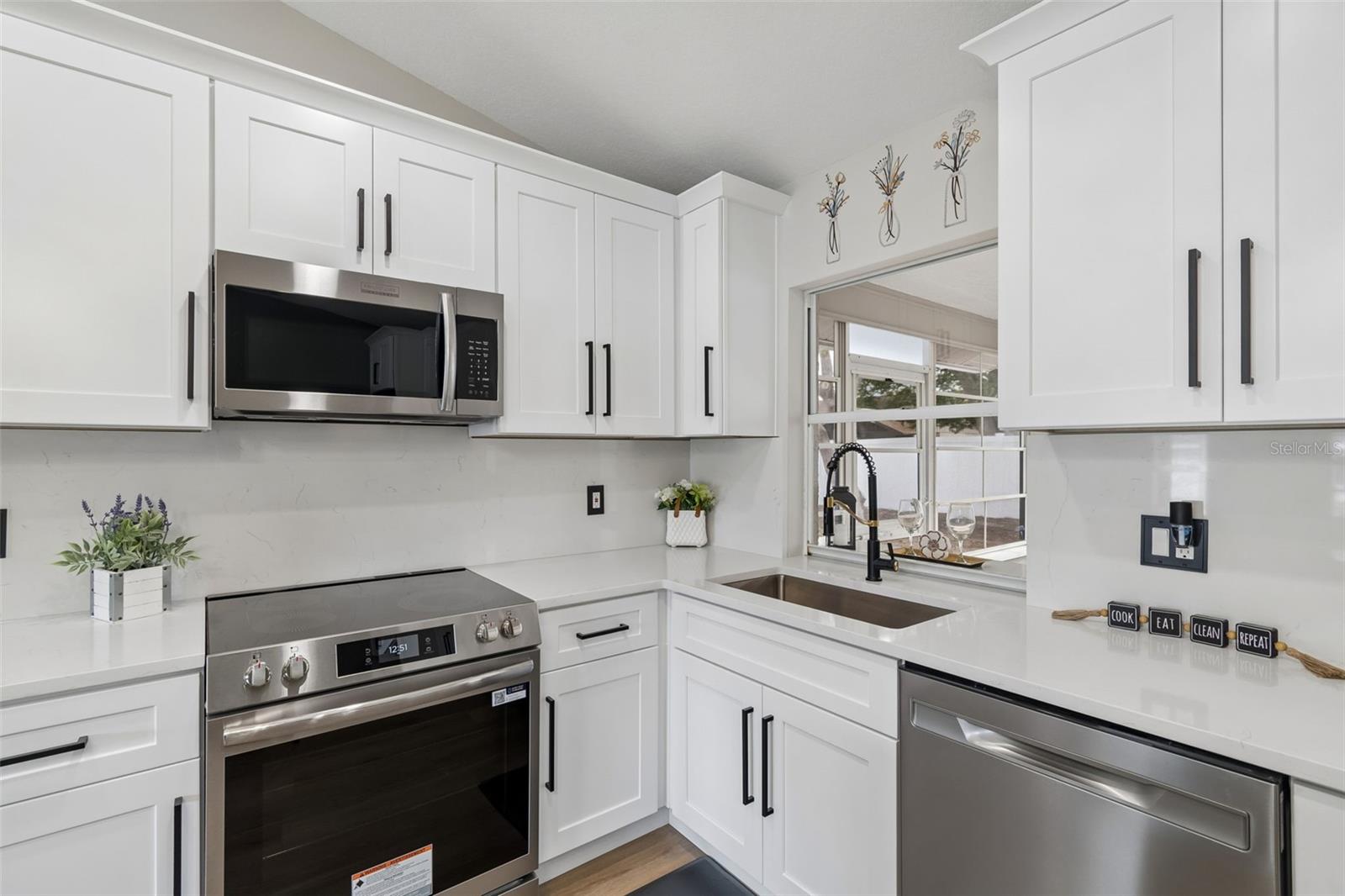 Image 6 of 47 For 11238 Owl Lane