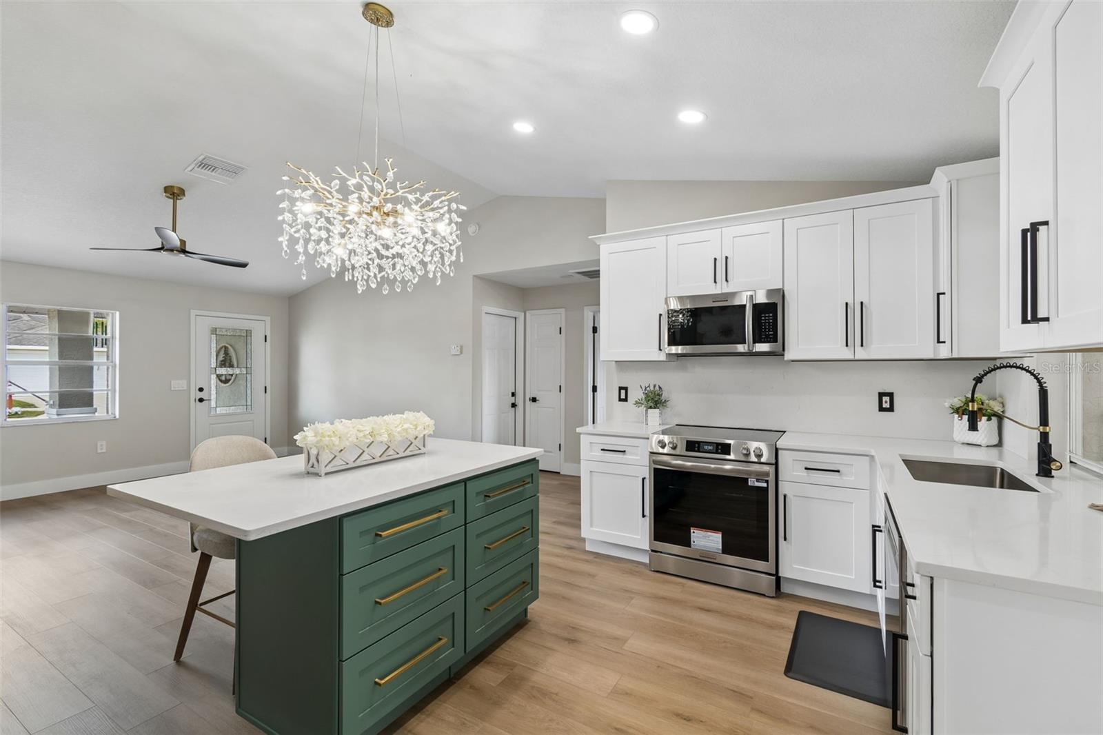 Image 7 of 47 For 11238 Owl Lane