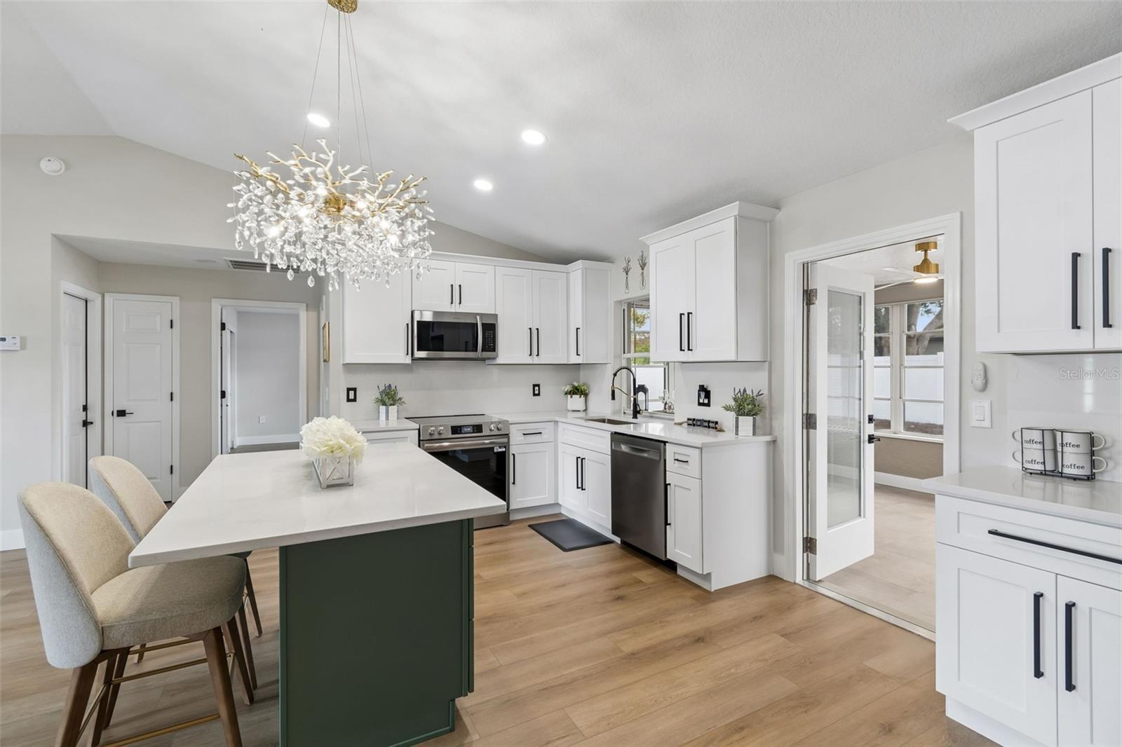 Image 8 of 47 For 11238 Owl Lane