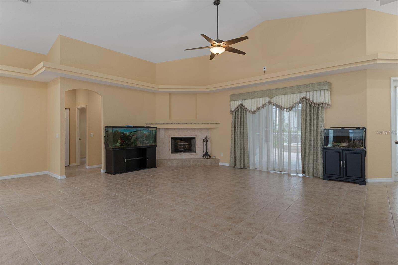 Image 12 of 71 For 17948 Greensboro Street