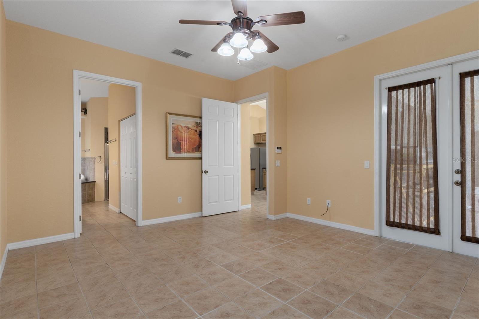 Image 26 of 71 For 17948 Greensboro Street