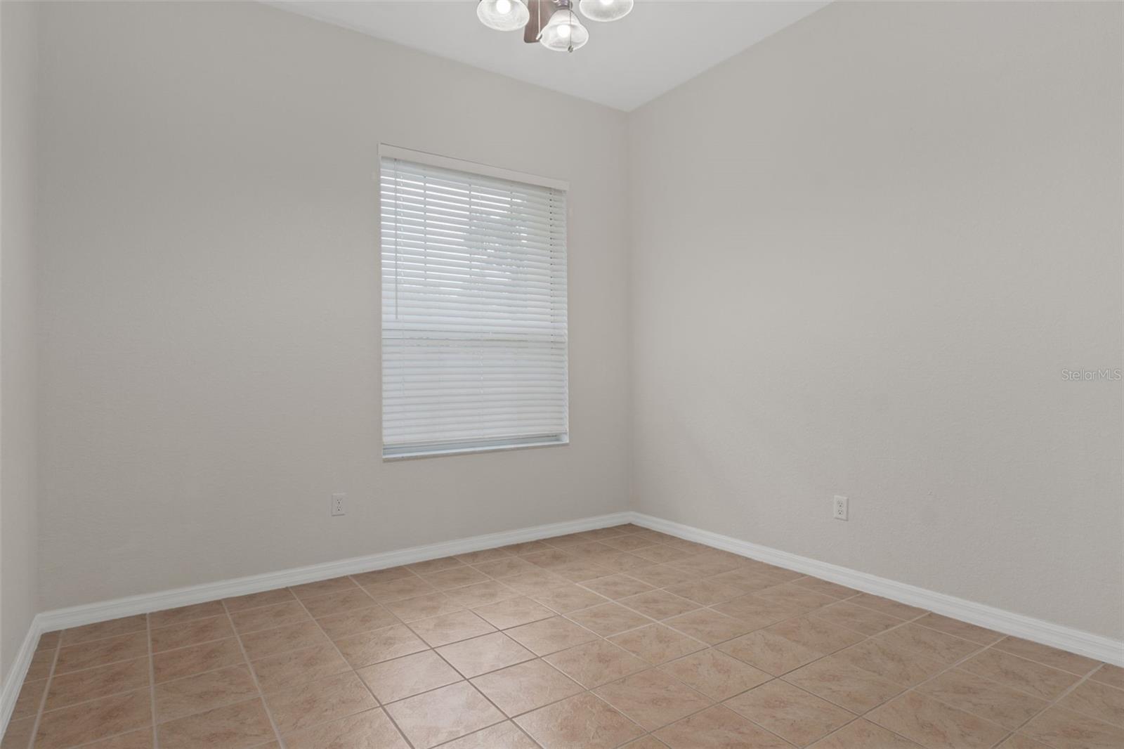 Image 37 of 71 For 17948 Greensboro Street