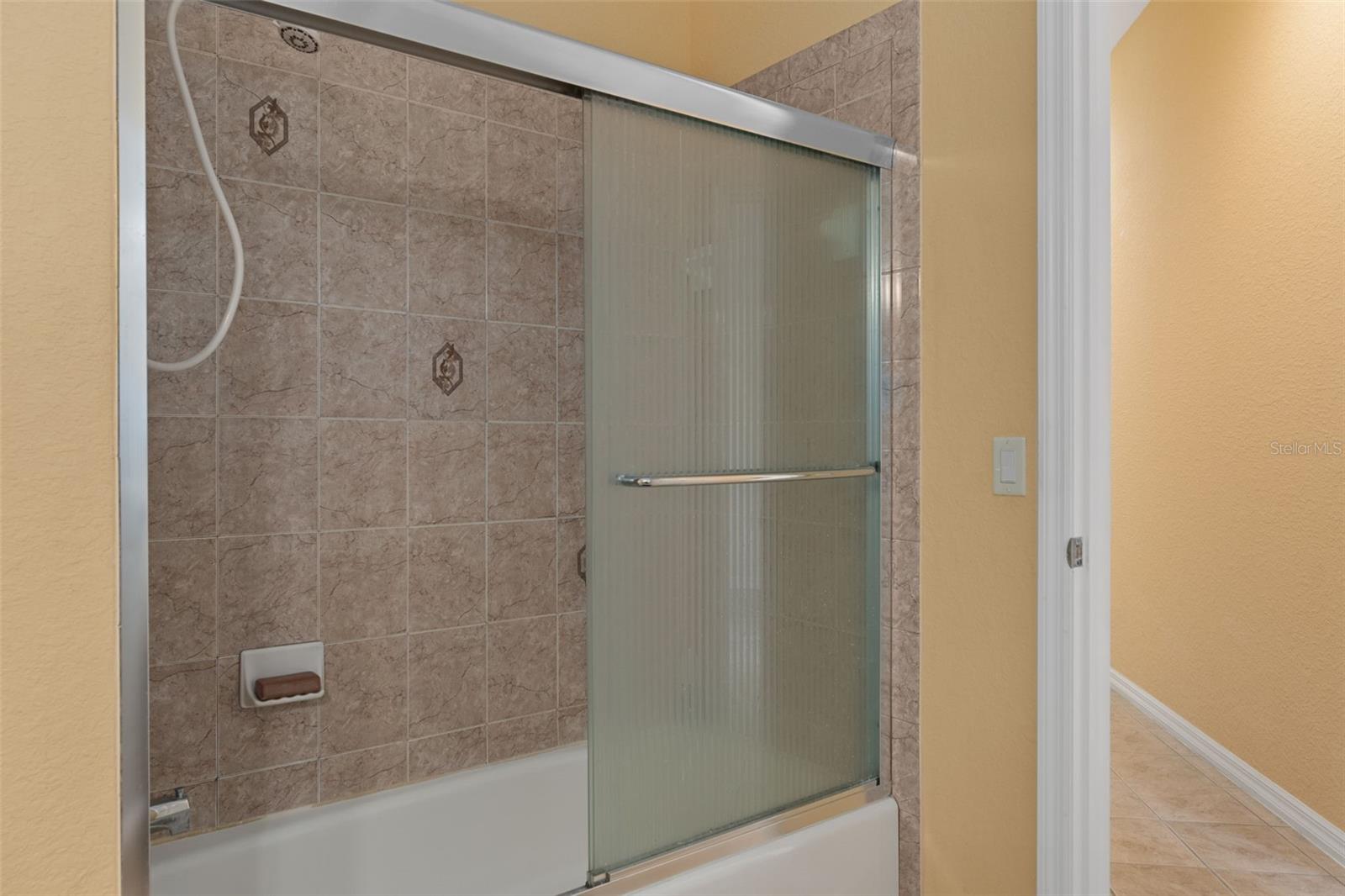 Image 42 of 71 For 17948 Greensboro Street