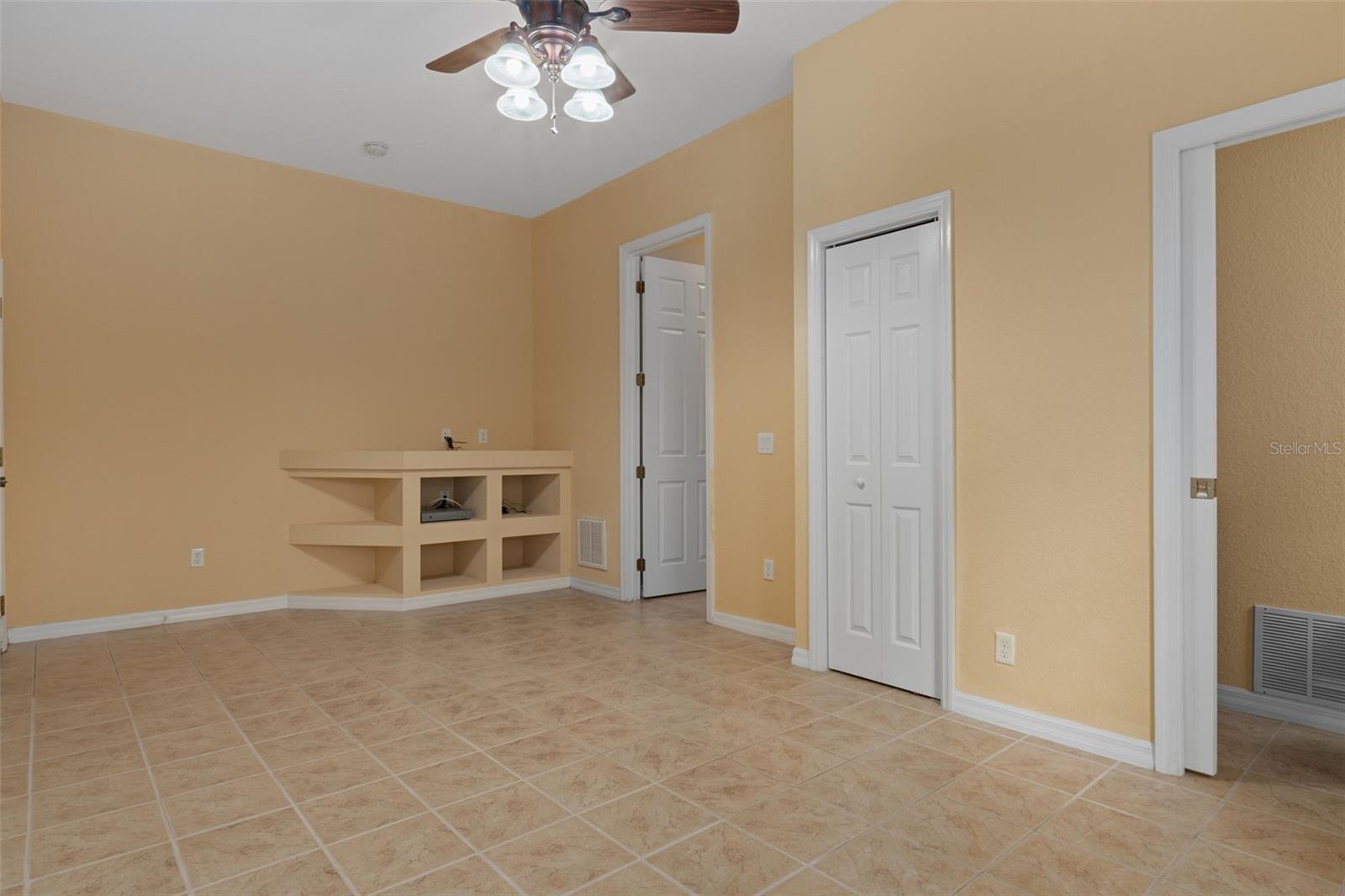 Image 48 of 71 For 17948 Greensboro Street