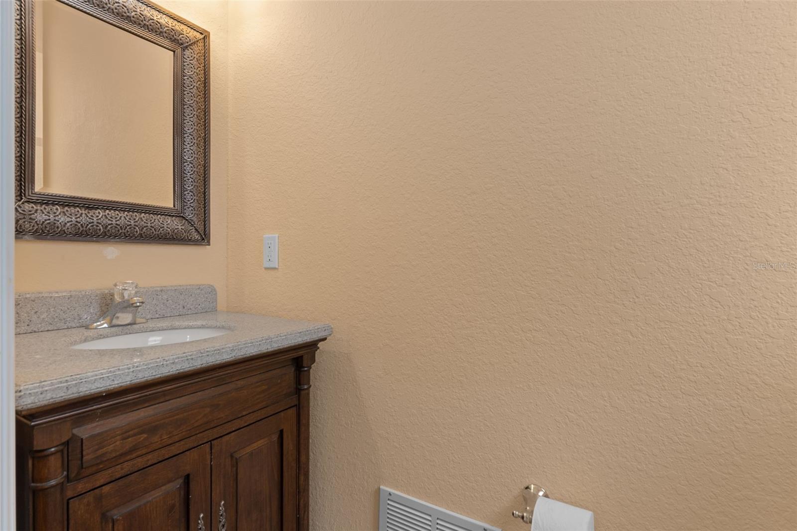 Image 49 of 71 For 17948 Greensboro Street