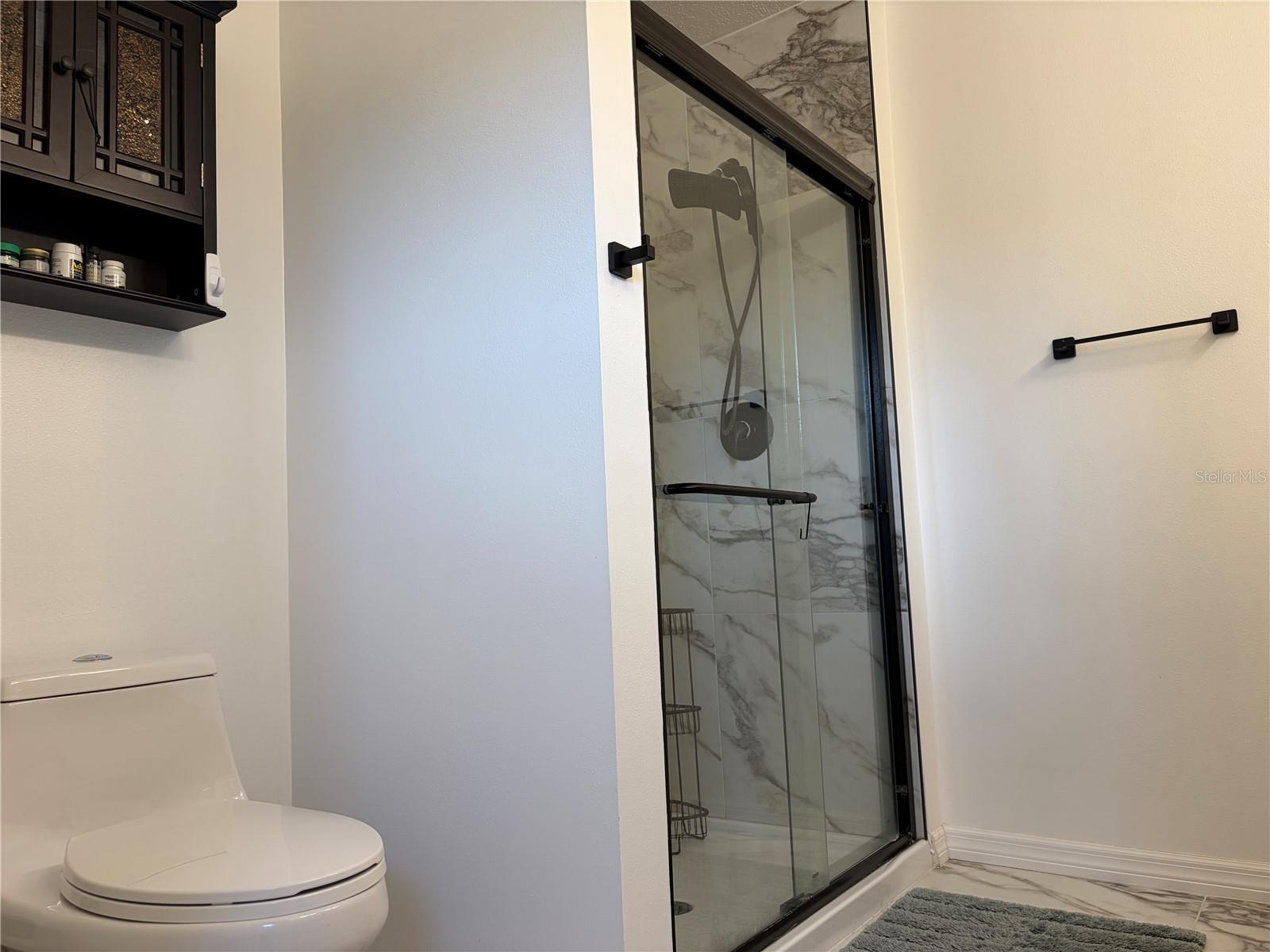 Image 15 of 43 For 8914 Iron Oak