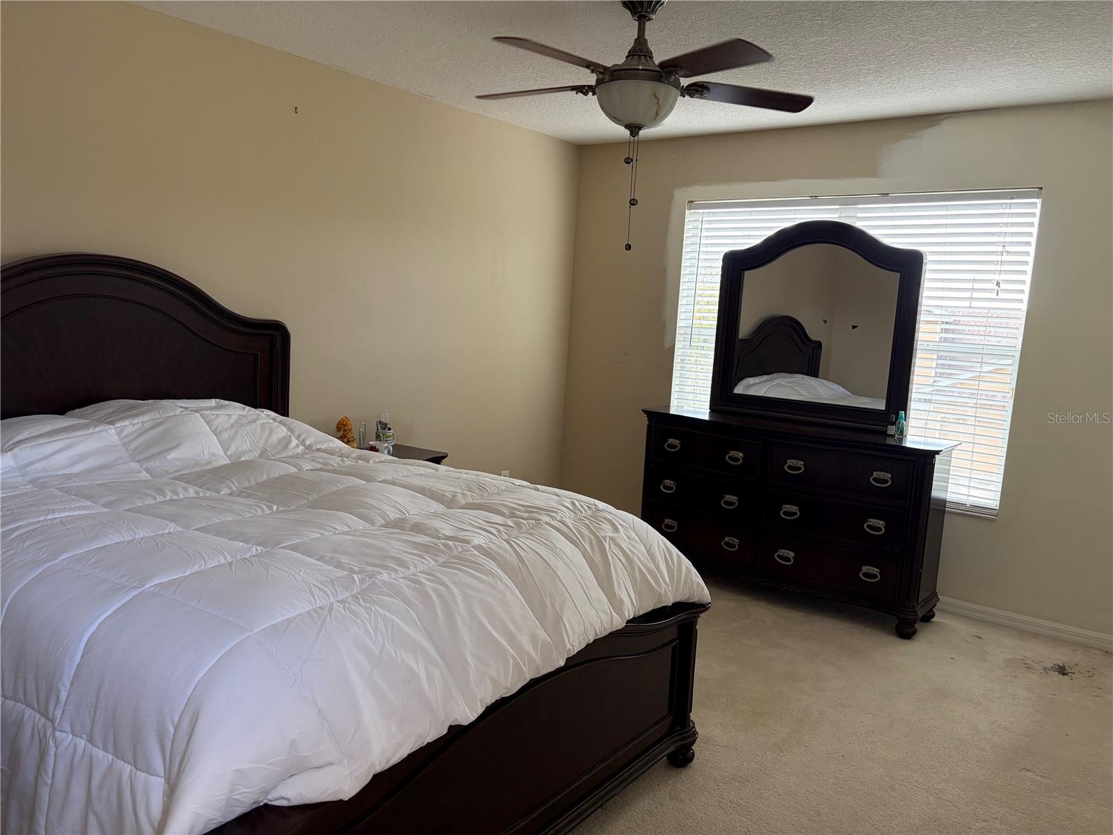 Image 18 of 43 For 8914 Iron Oak