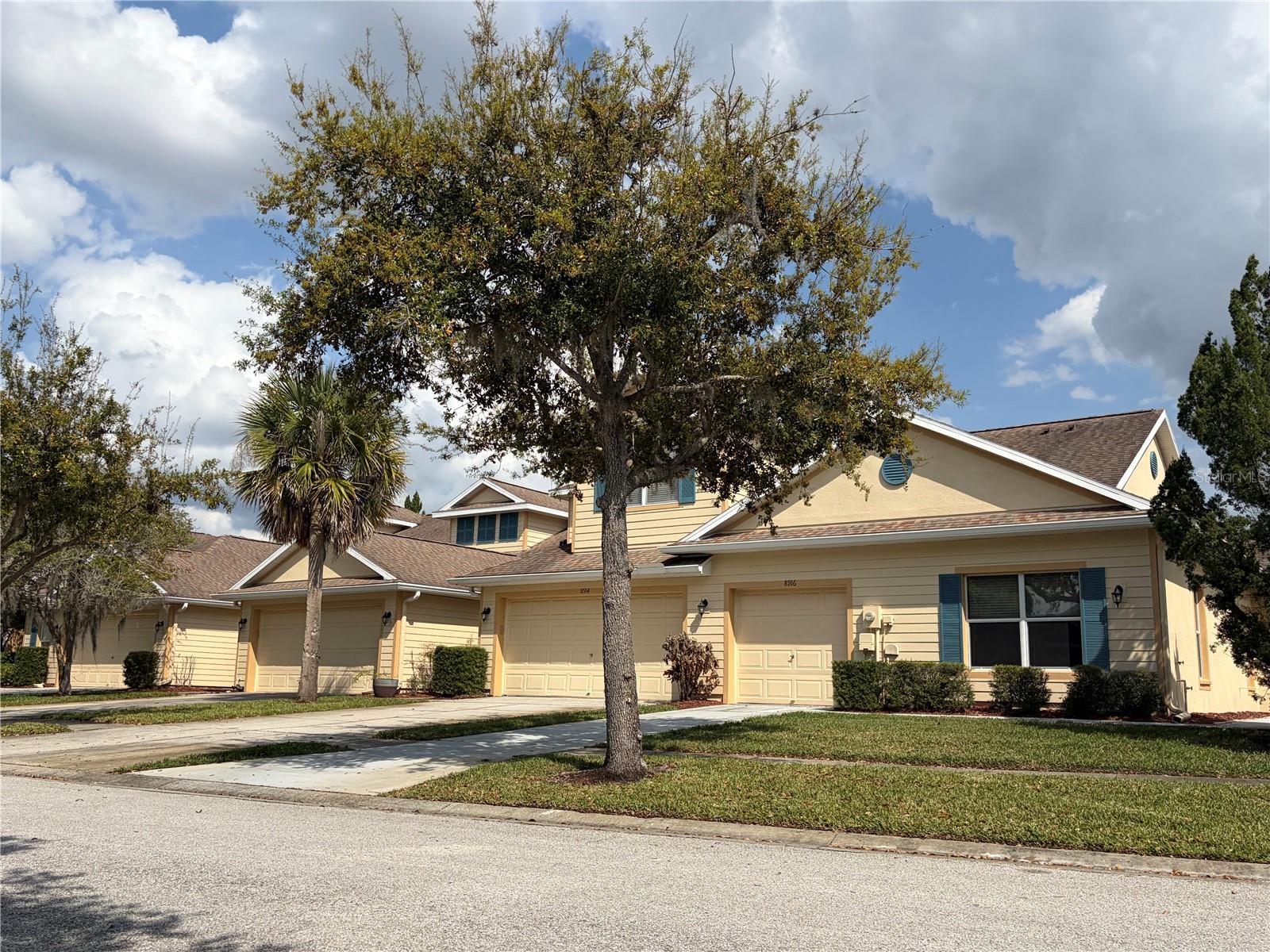 Image 2 of 43 For 8914 Iron Oak