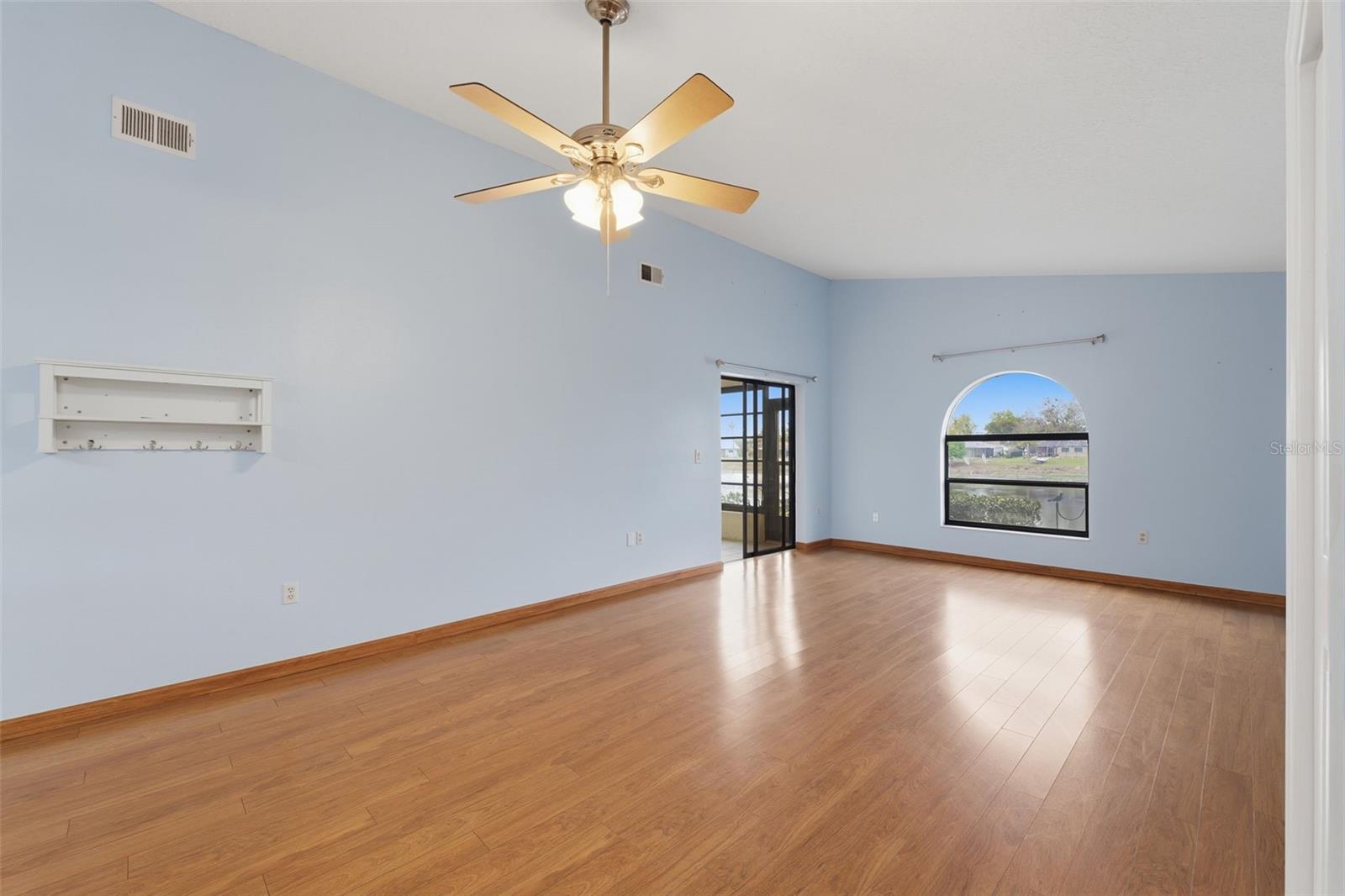 Image 28 of 39 For 9151 Lingrove Road