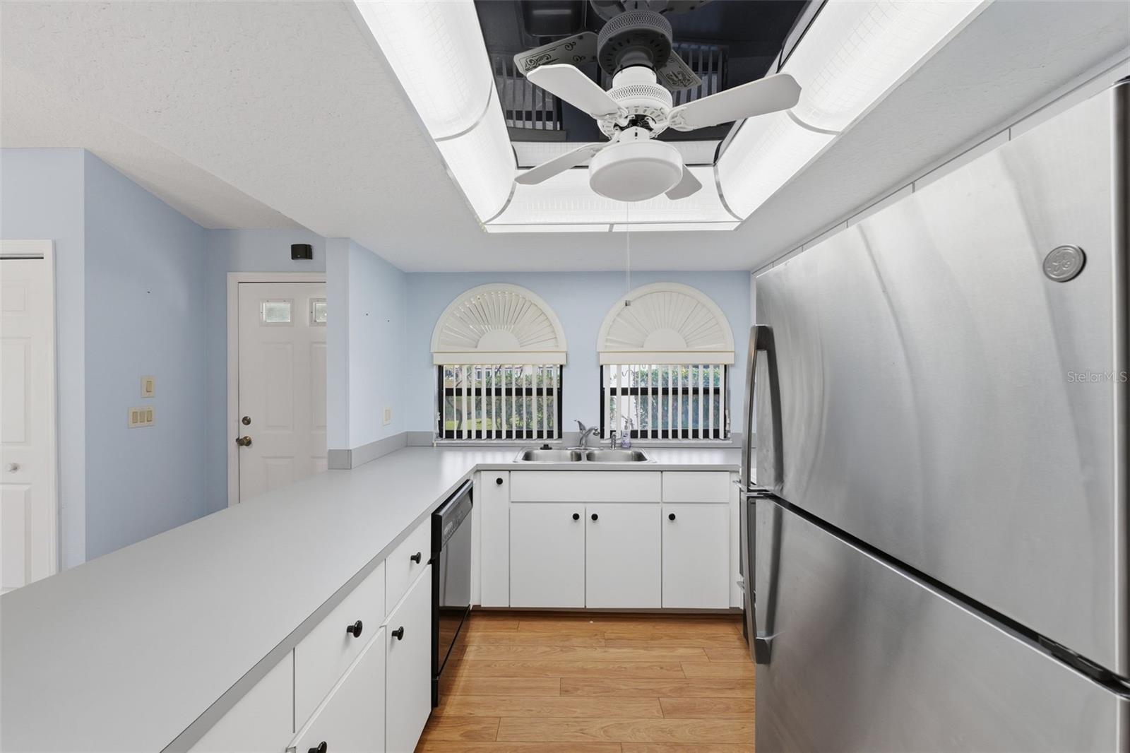 Image 31 of 39 For 9151 Lingrove Road