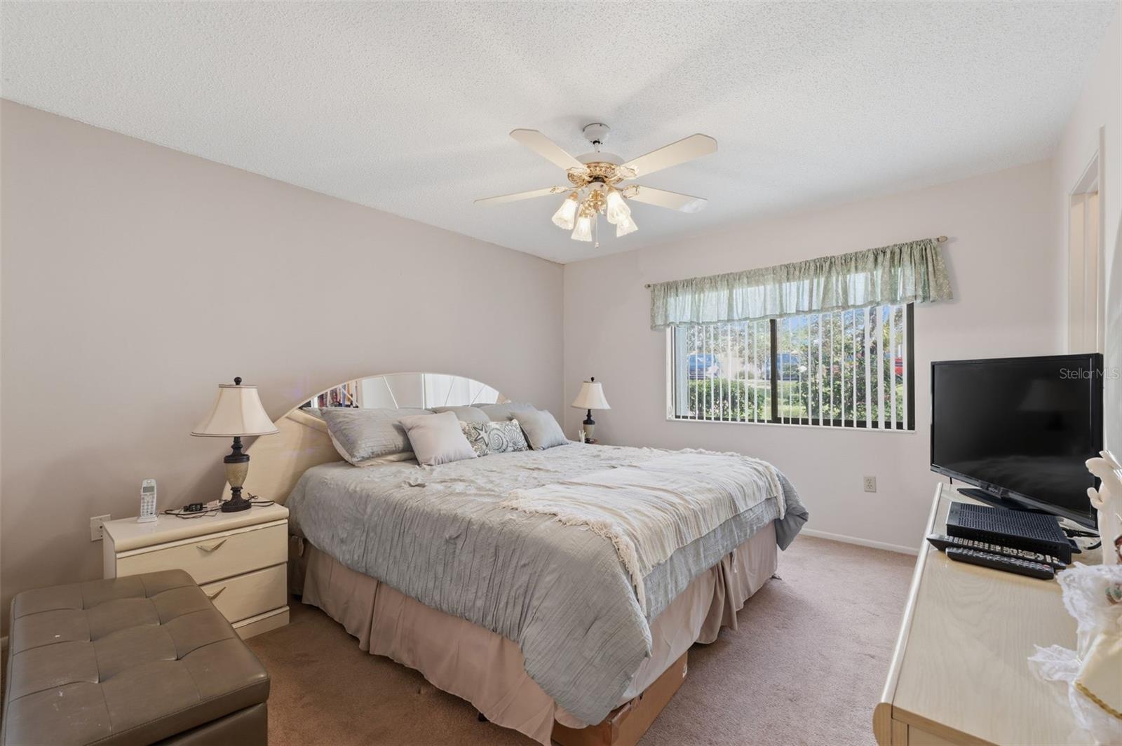 Listing photo id 14 for 9484 Nakoma Way 9484