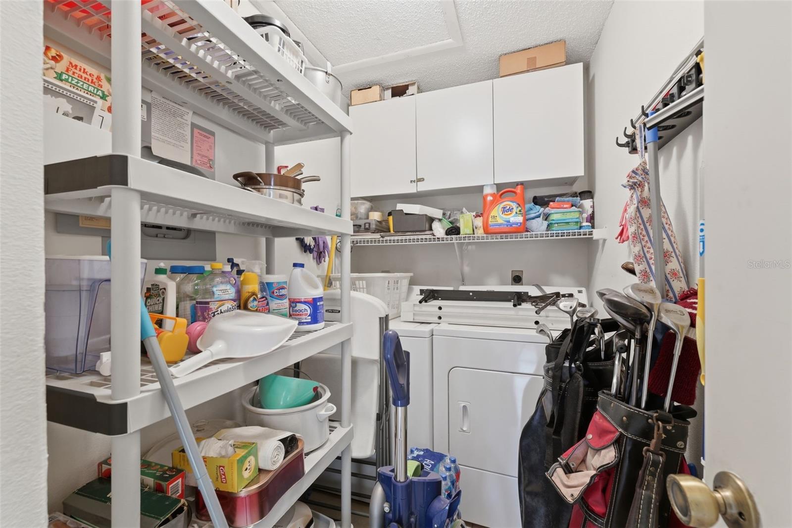 Listing photo id 17 for 9484 Nakoma Way 9484