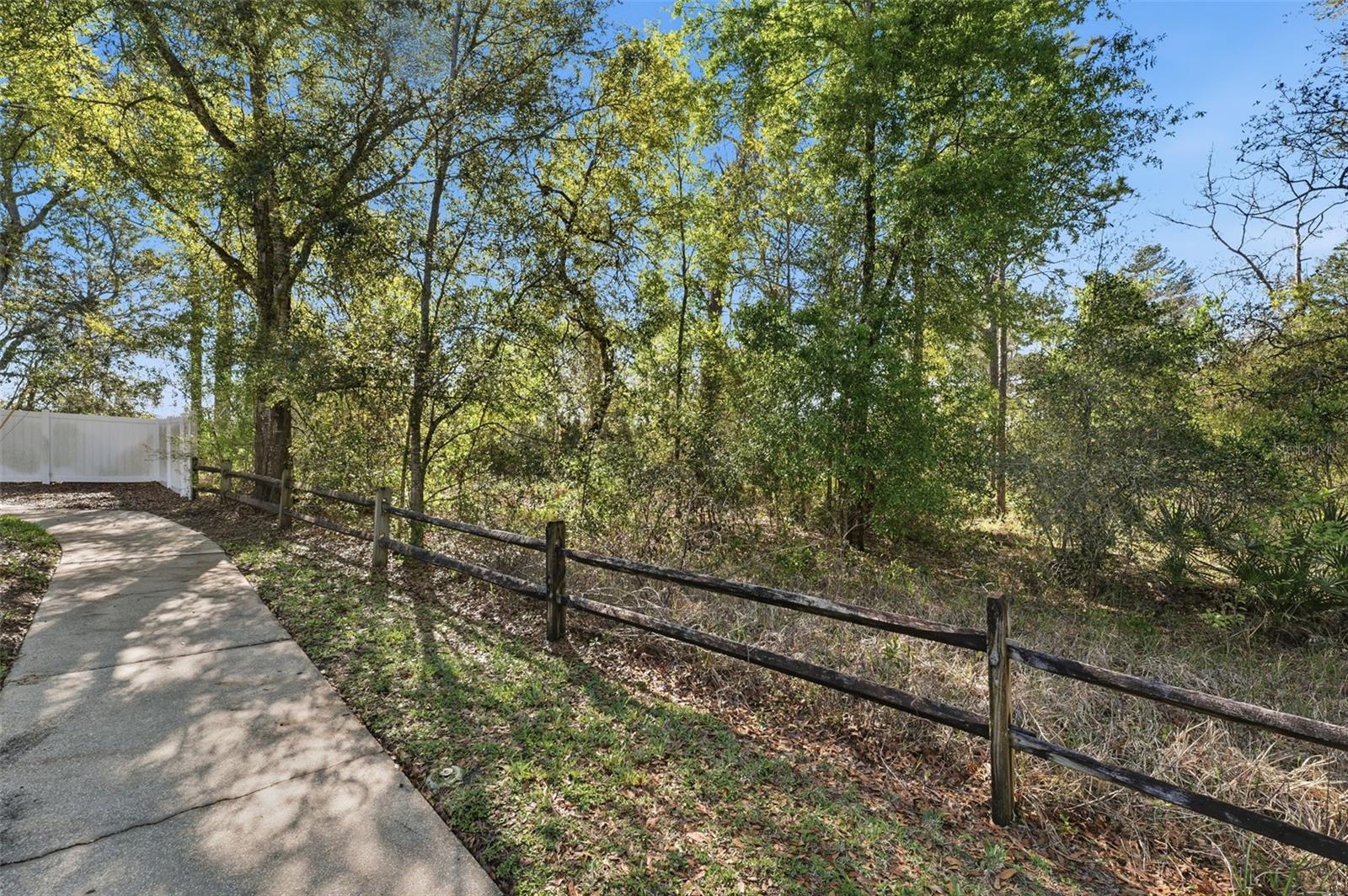 Listing photo id 19 for 9484 Nakoma Way 9484