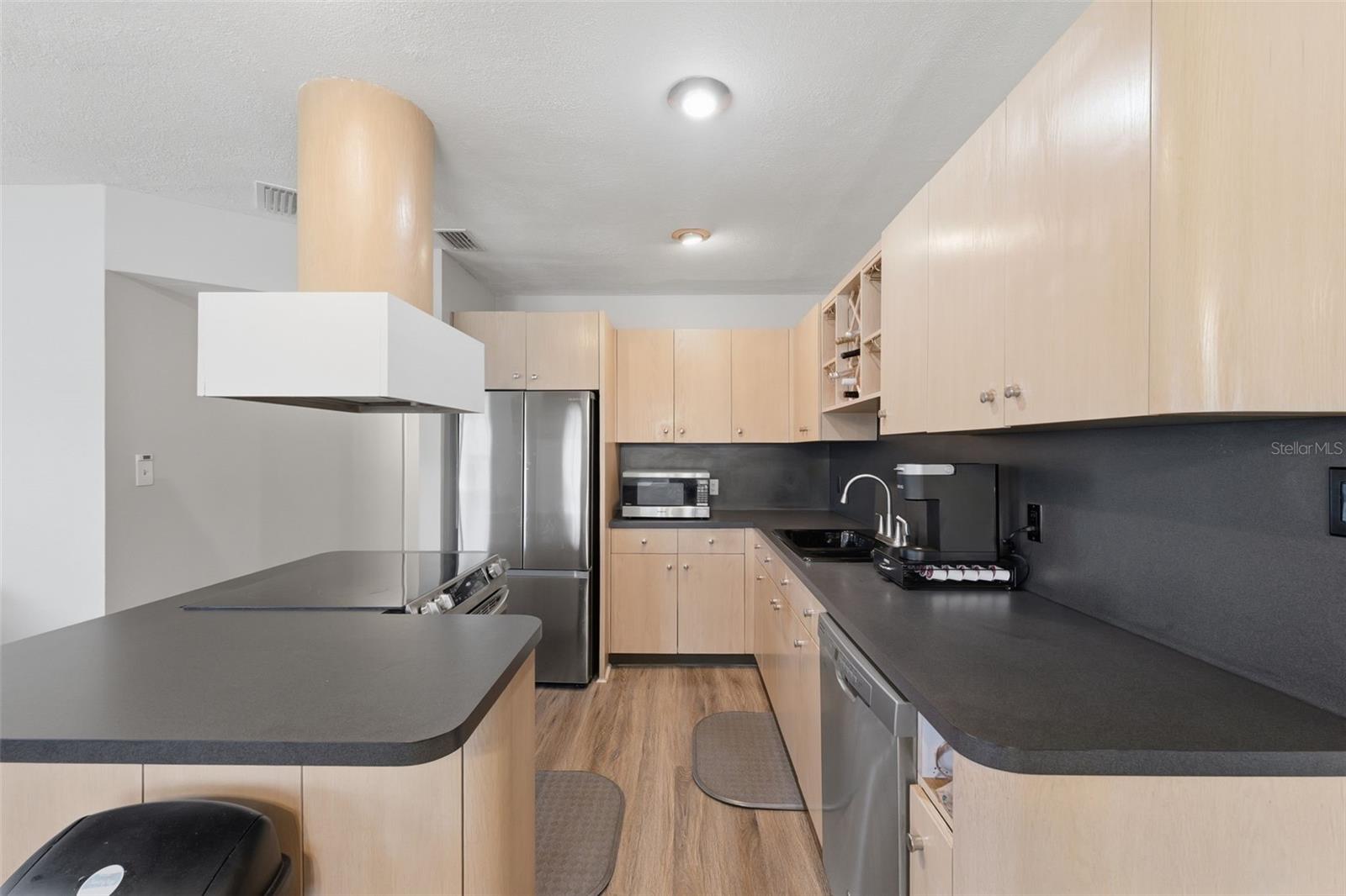 Image 14 of 51 For 8001 Ola Avenue