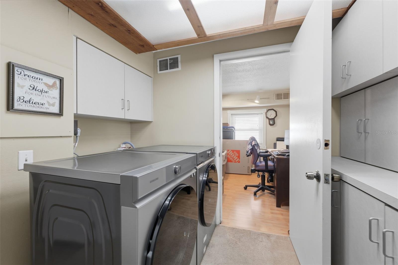 Image 21 of 51 For 8001 Ola Avenue