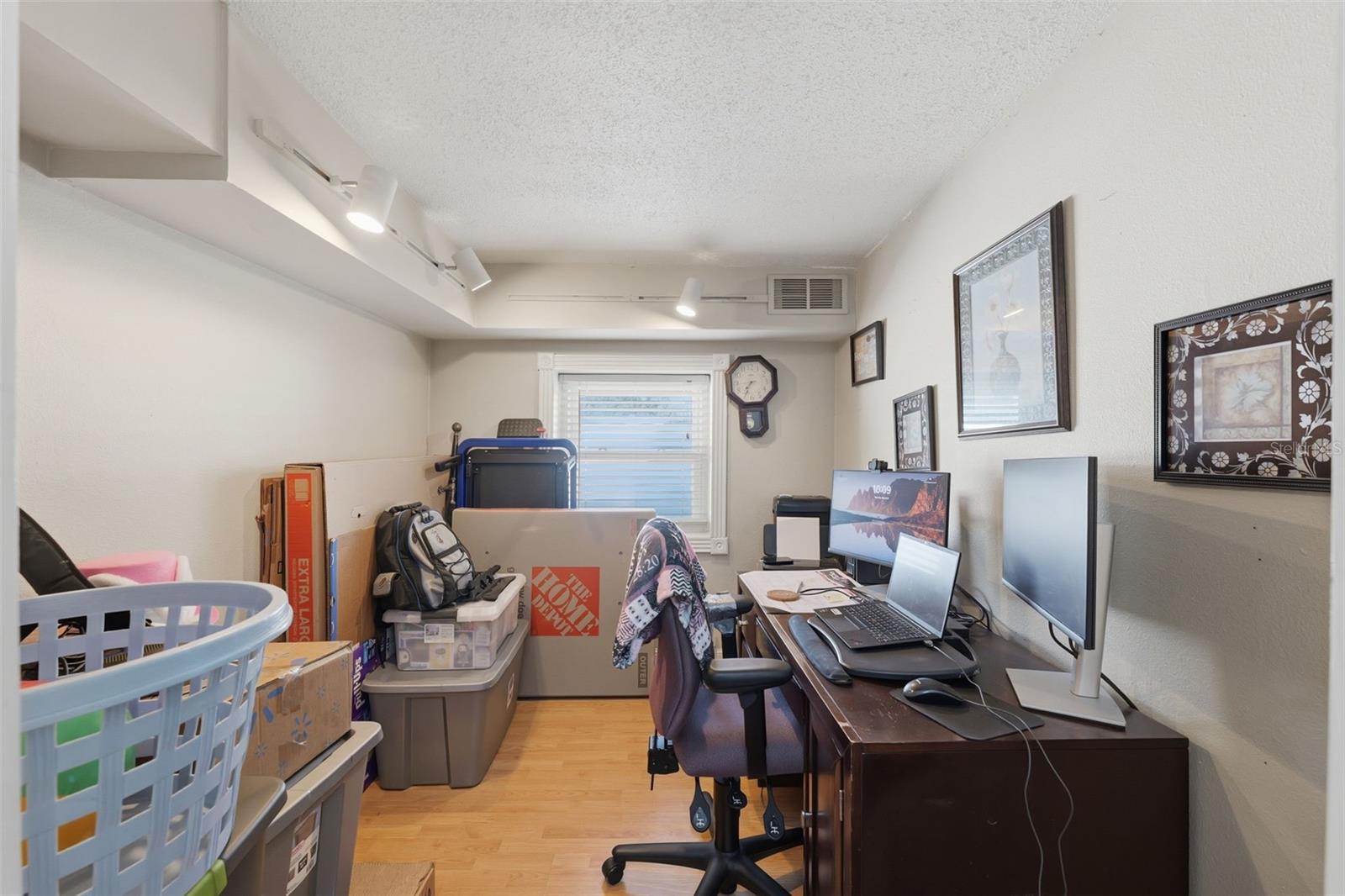 Image 22 of 51 For 8001 Ola Avenue