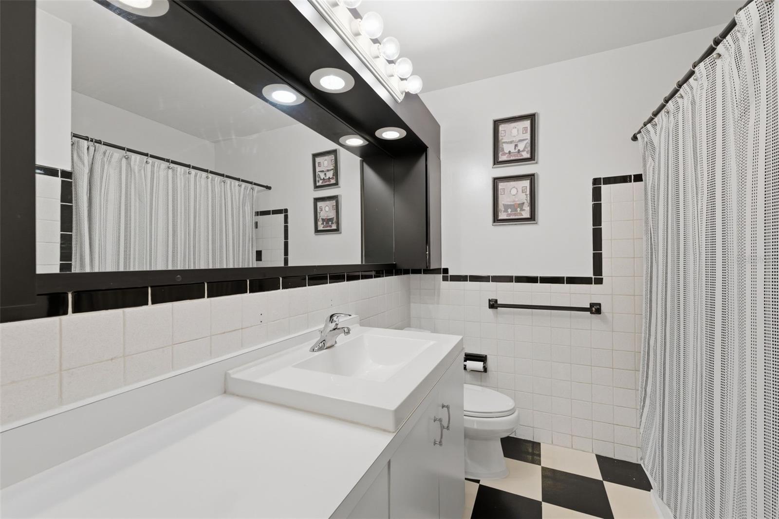 Image 29 of 51 For 8001 Ola Avenue