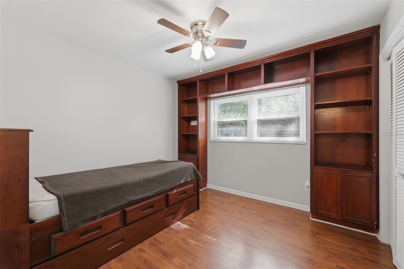 Image 30 of 51 For 8001 Ola Avenue