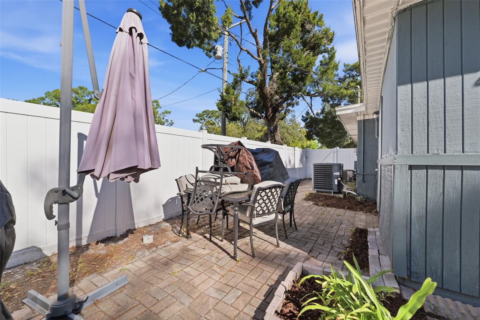 Image 34 of 51 For 8001 Ola Avenue