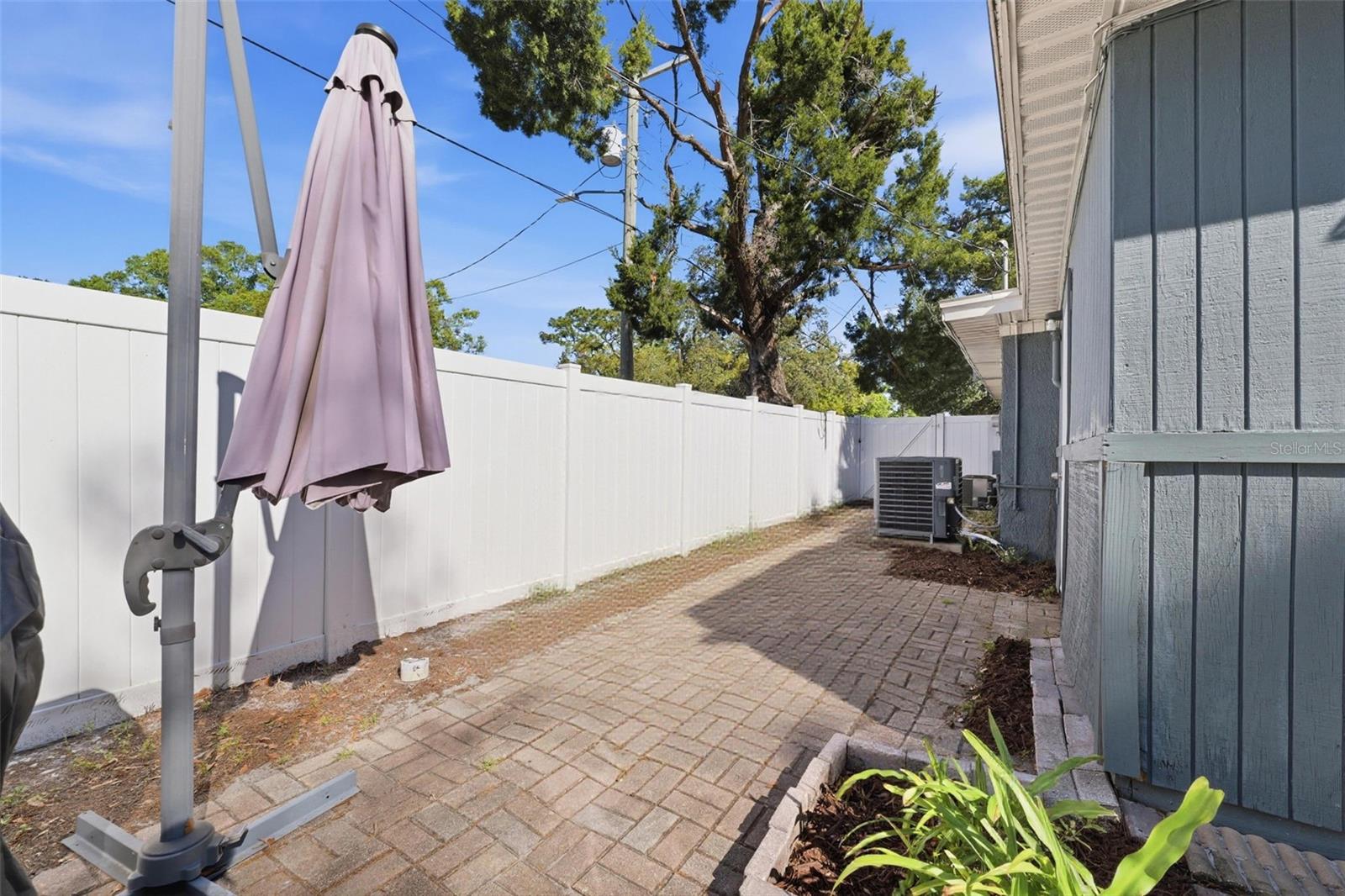 Image 35 of 51 For 8001 Ola Avenue