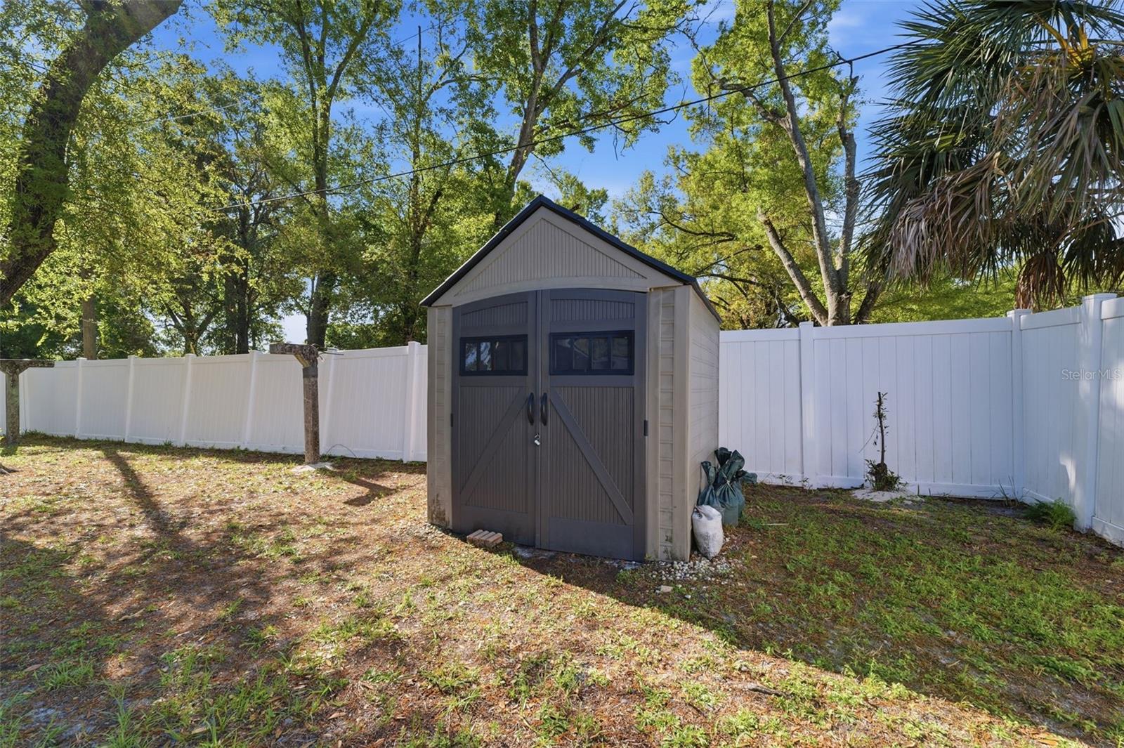 Image 36 of 51 For 8001 Ola Avenue