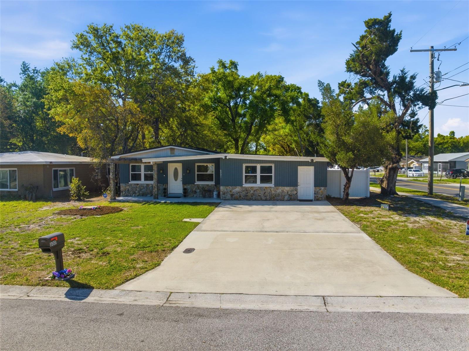 Image 40 of 51 For 8001 Ola Avenue