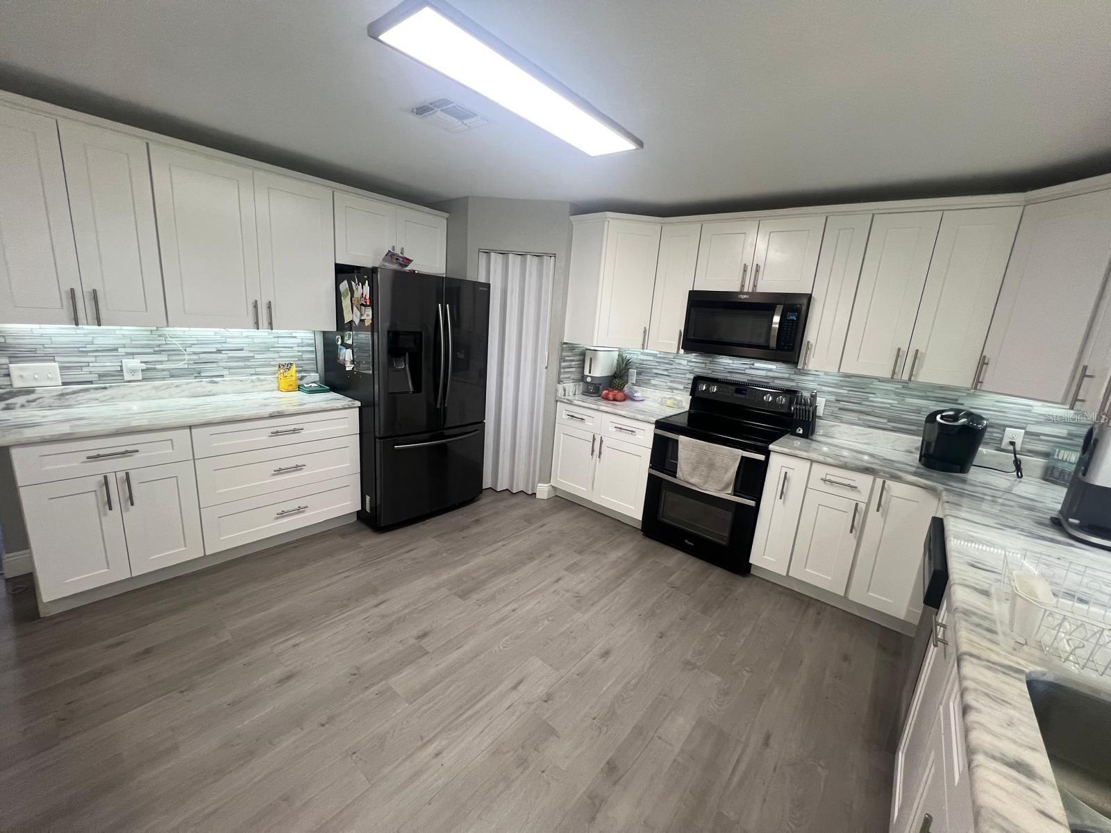 Image 11 of 38 For 510 Windermere Drive