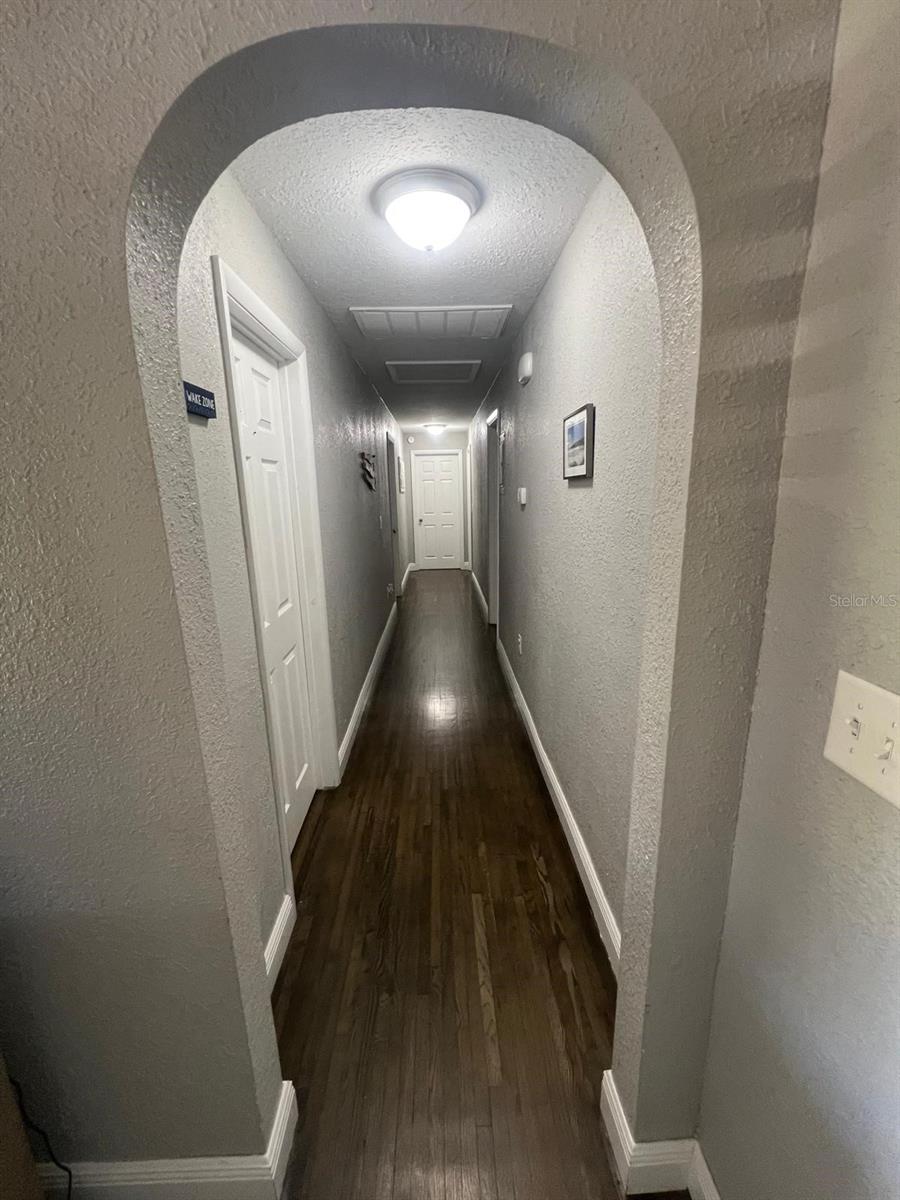 Image 20 of 38 For 510 Windermere Drive