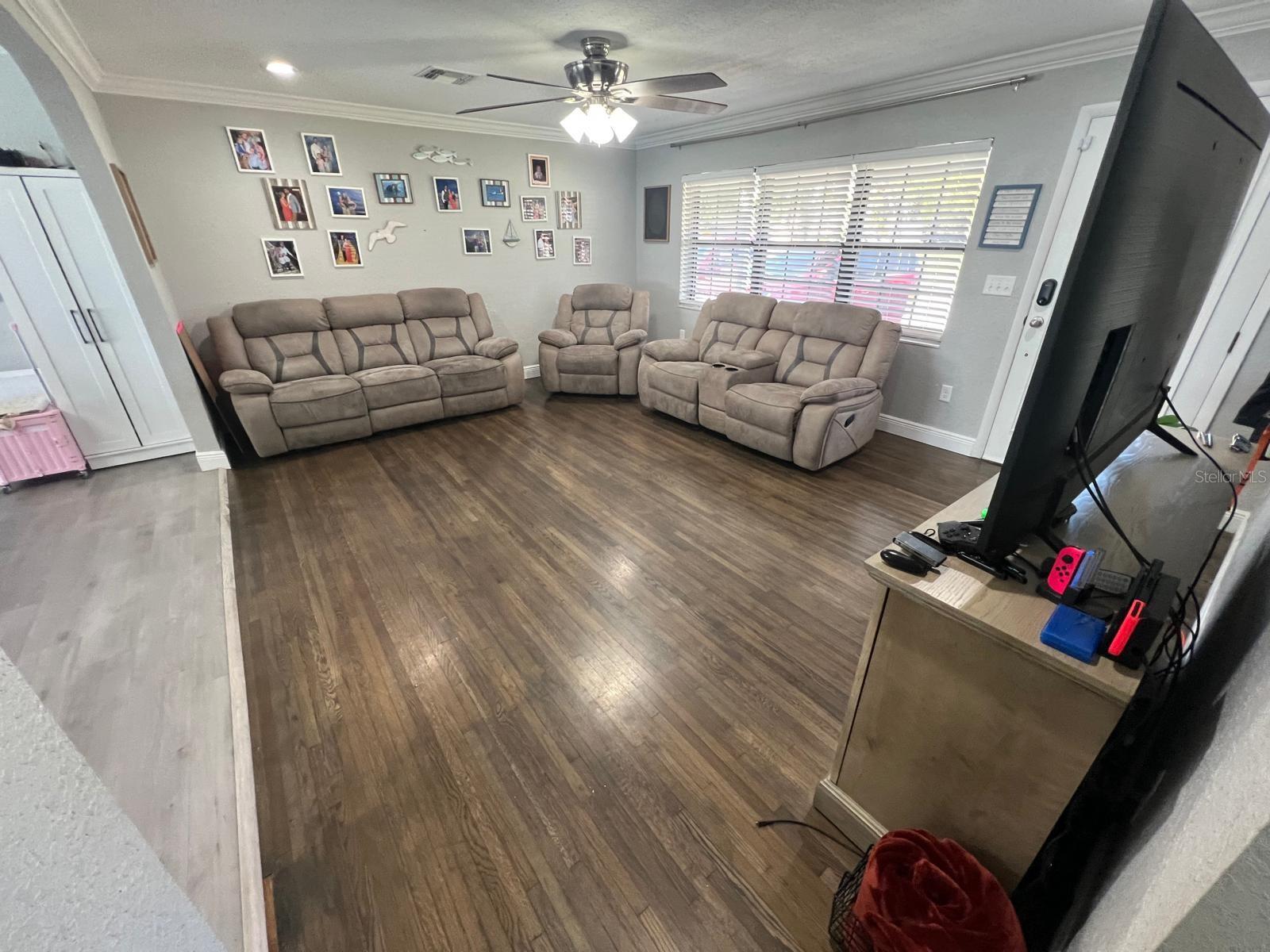 Image 8 of 38 For 510 Windermere Drive