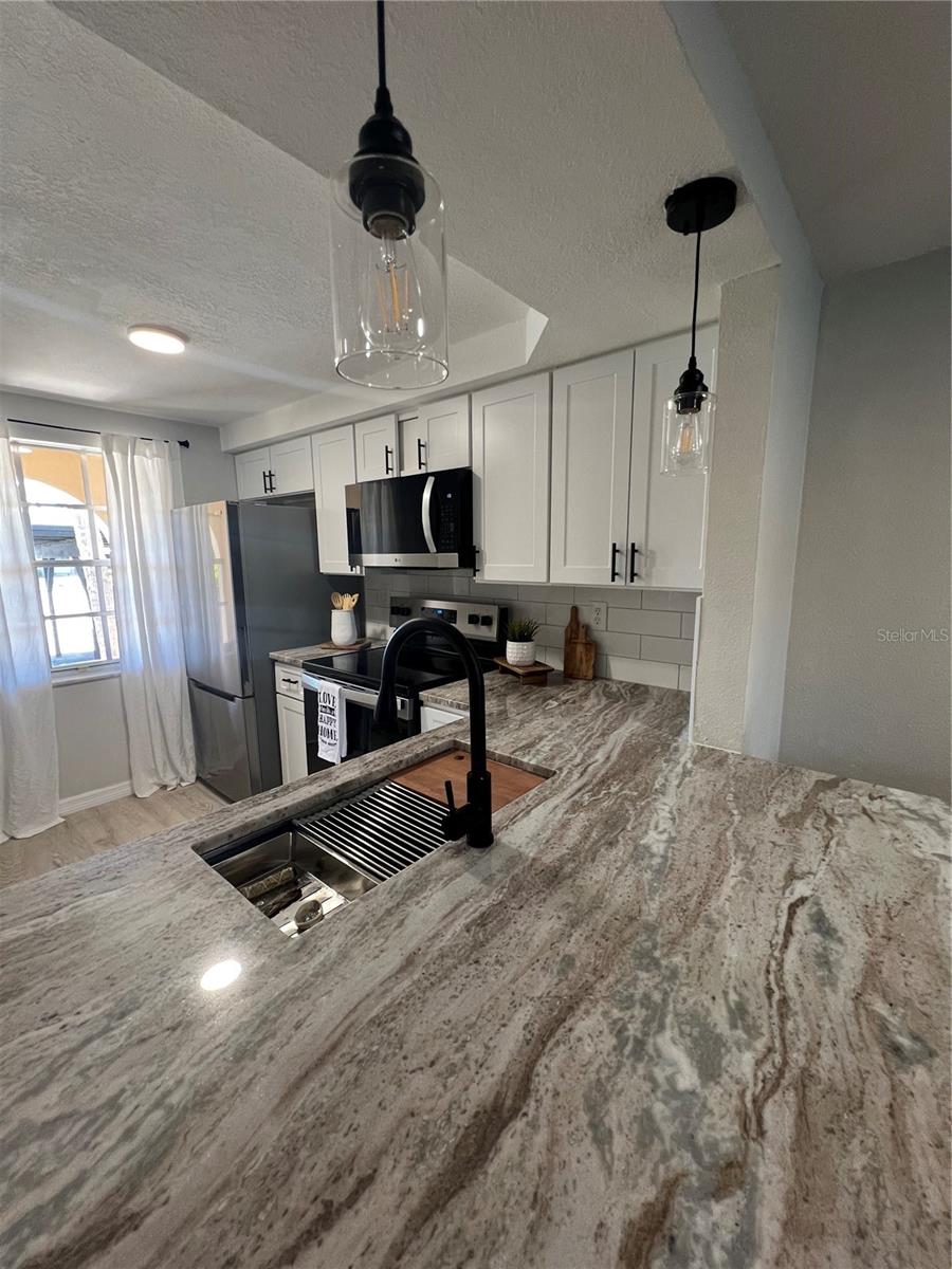 Image 3 of 15 For 4117 Hampton Drive