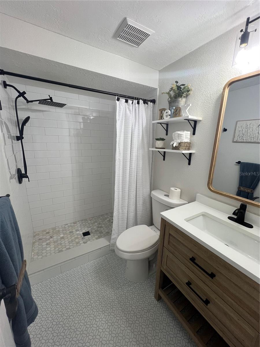 Image 5 of 15 For 4117 Hampton Drive