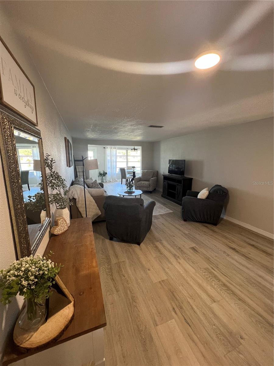 Image 7 of 15 For 4117 Hampton Drive