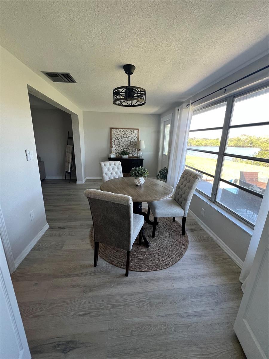 Image 9 of 15 For 4117 Hampton Drive