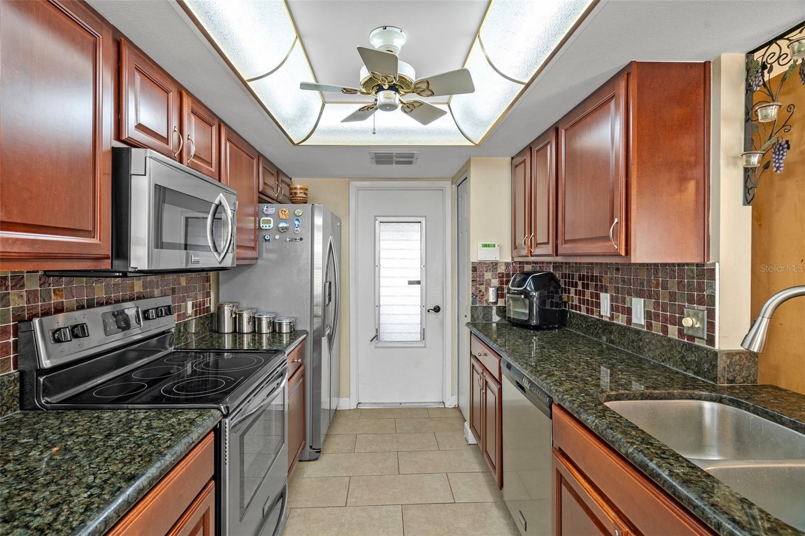 Image 7 of 19 For 4808 Vesper Court 34