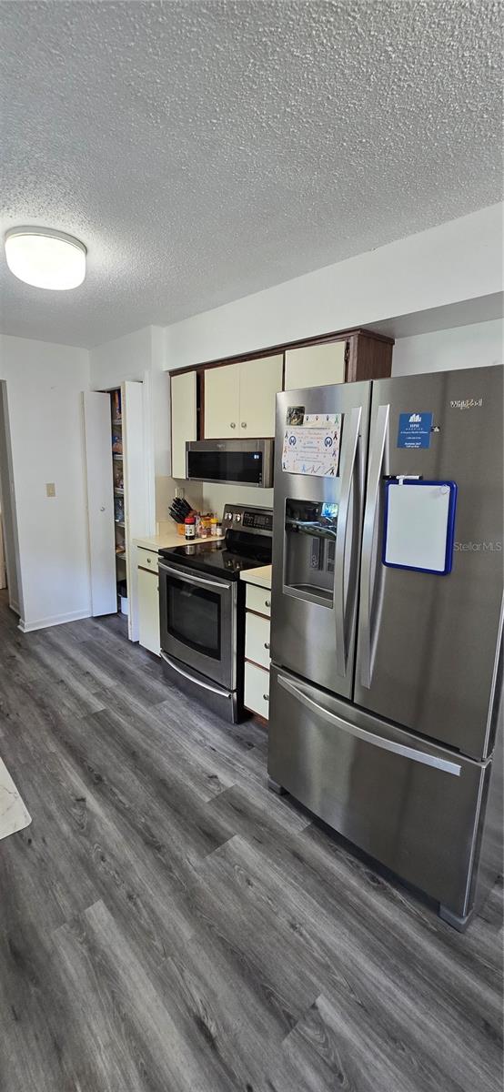 Image 20 of 32 For 6456 Cedar Side Avenue