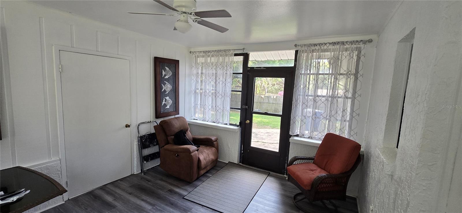 Image 23 of 32 For 6456 Cedar Side Avenue