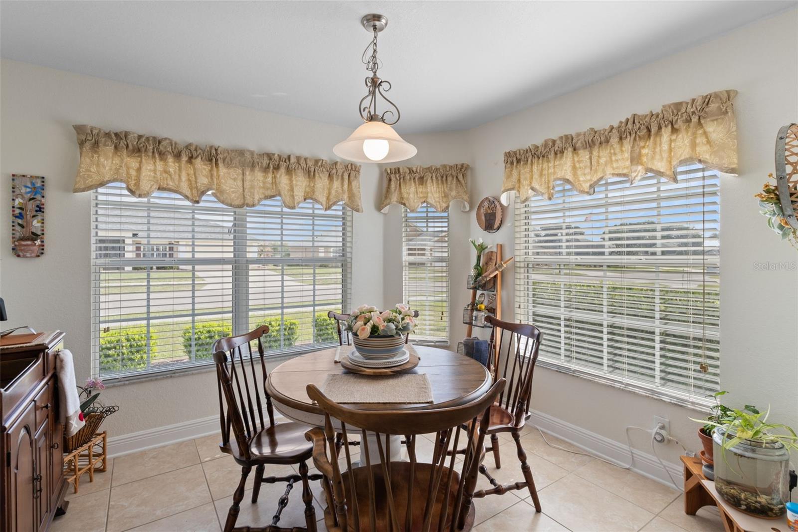 Image 15 of 42 For 6902 Wirevine Drive