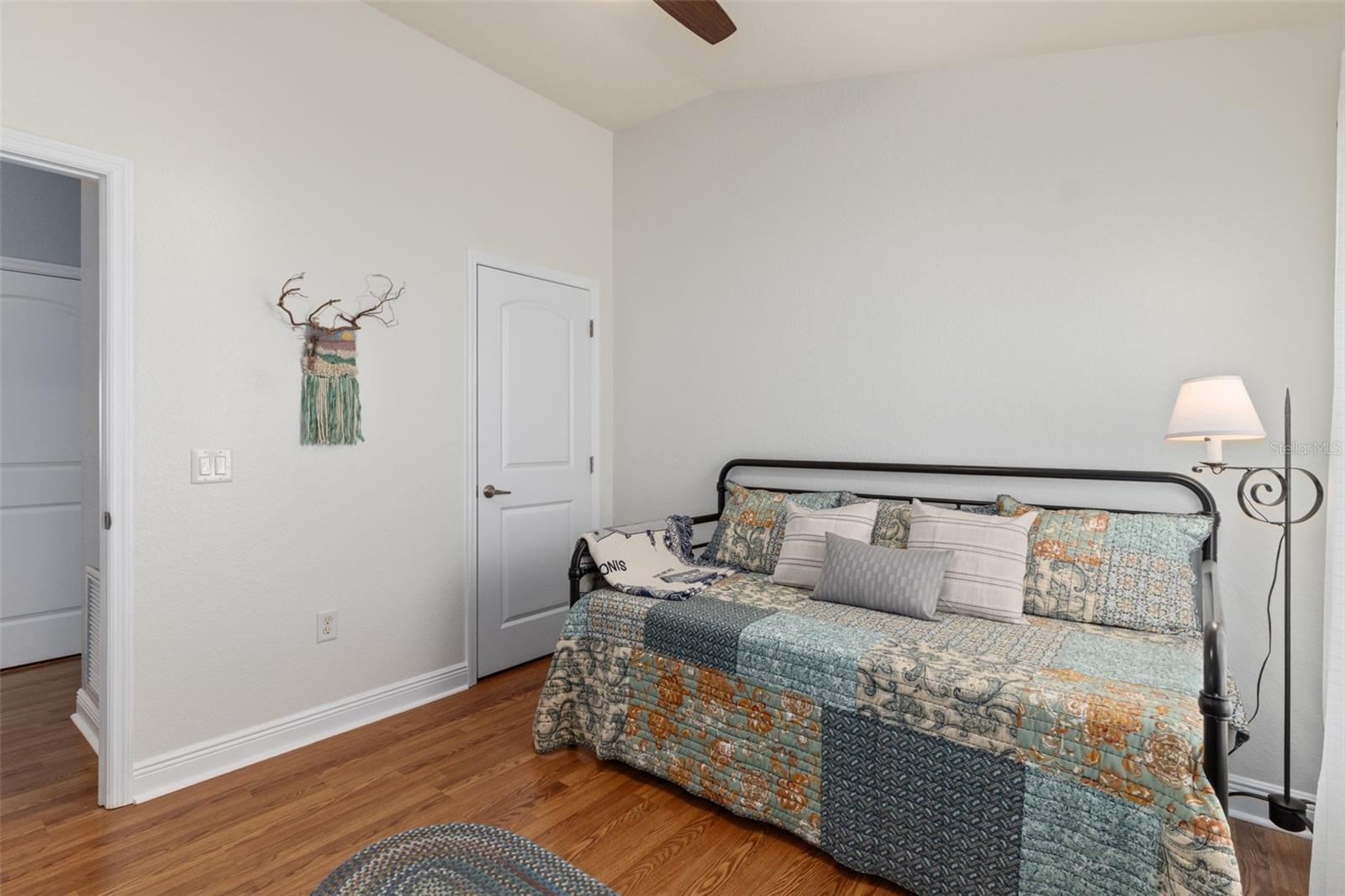 Image 21 of 42 For 6902 Wirevine Drive