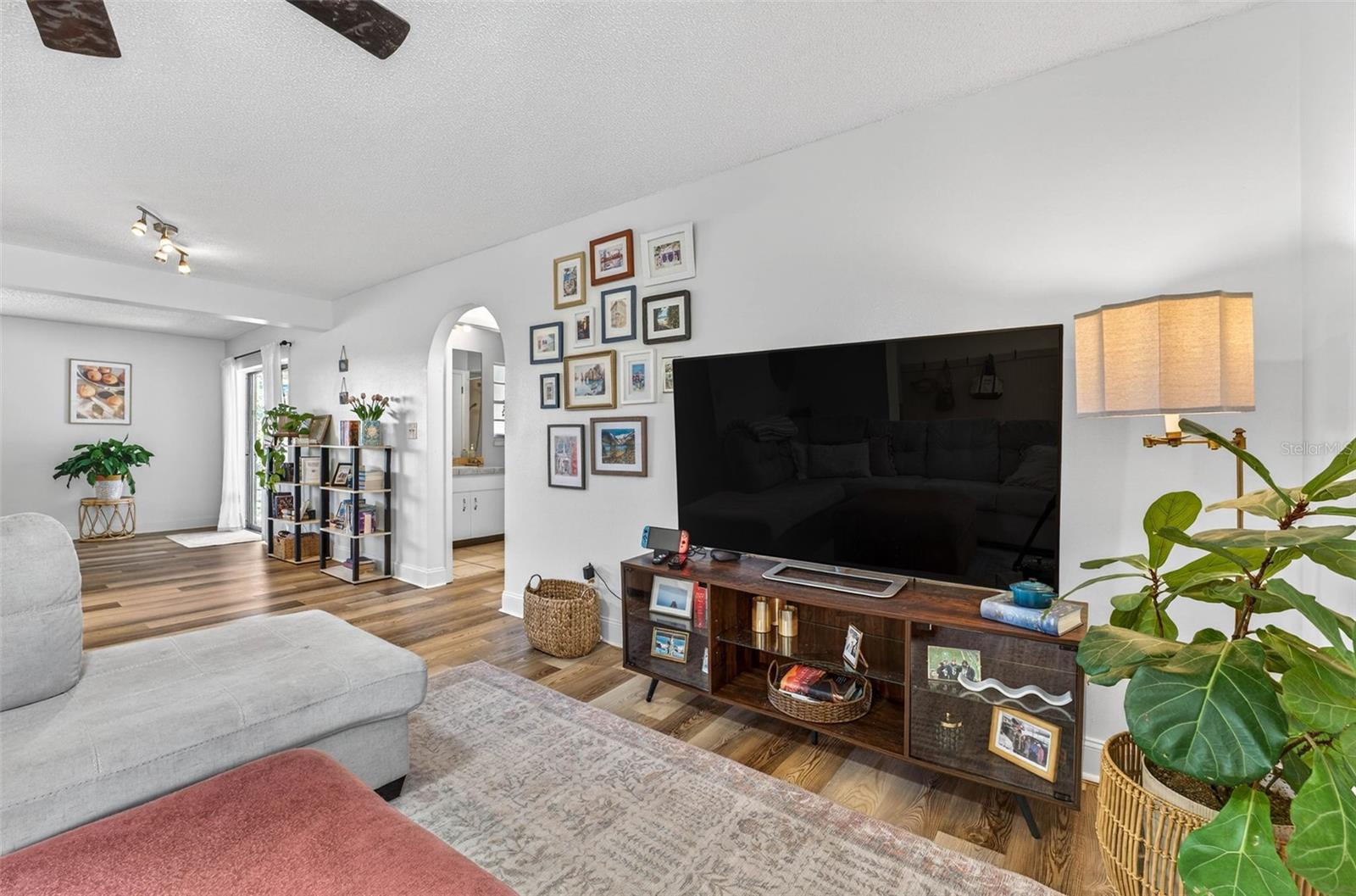 Image 12 of 37 For 1129 Forbes Trace