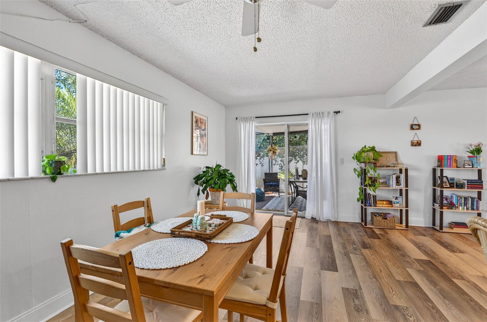 Image 21 of 37 For 1129 Forbes Trace