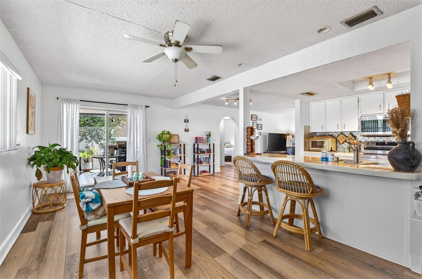 Image 22 of 37 For 1129 Forbes Trace