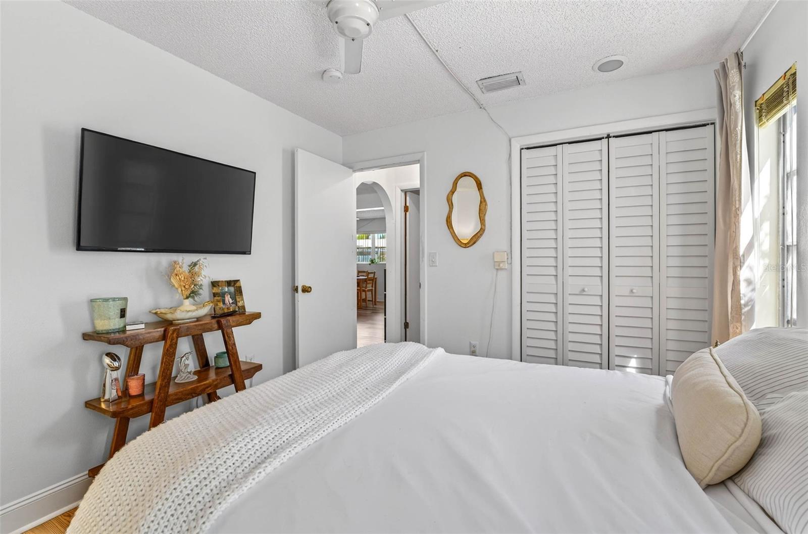 Image 24 of 37 For 1129 Forbes Trace