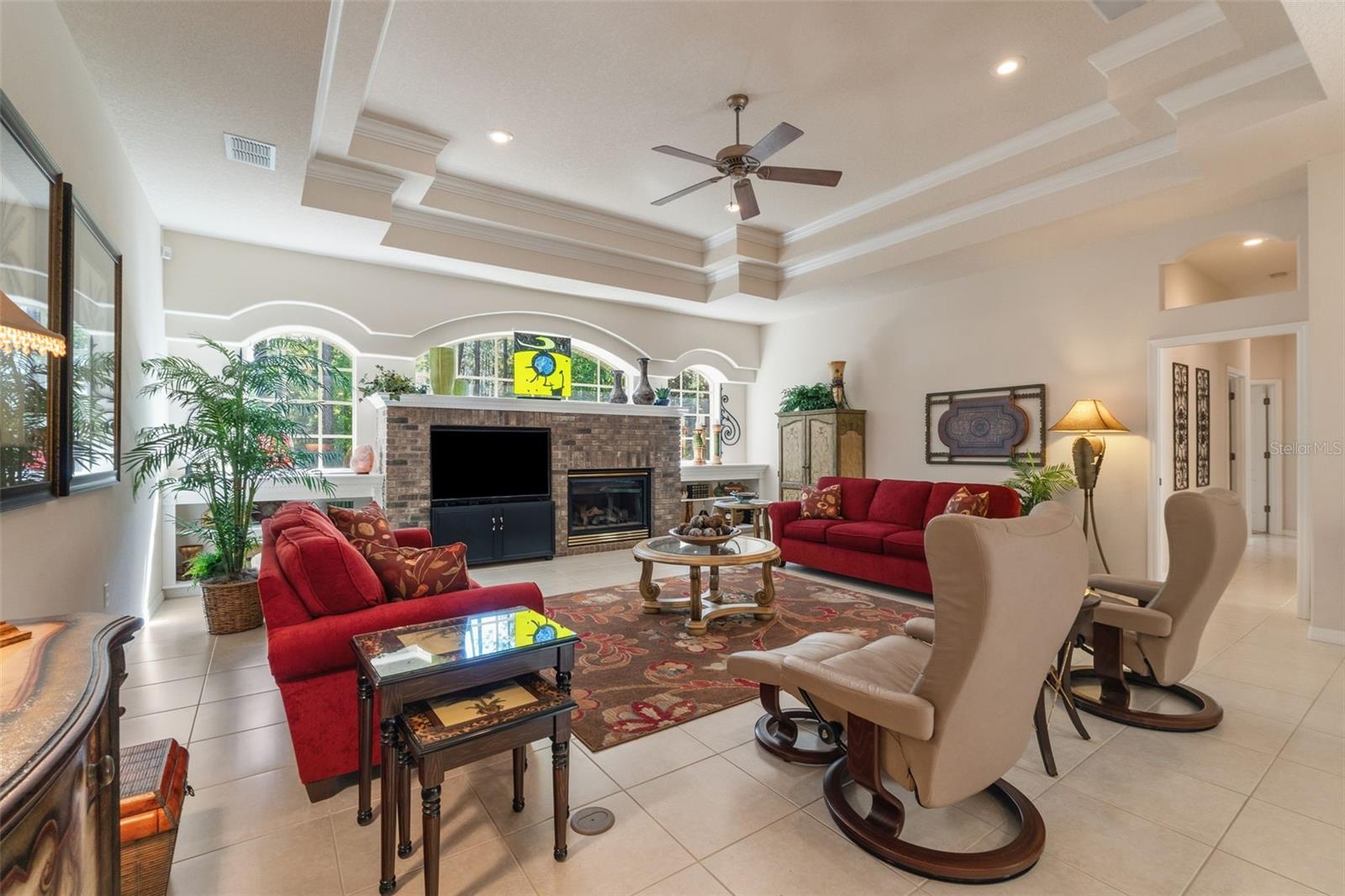 Image 19 of 63 For 10260 Waters Edge Court