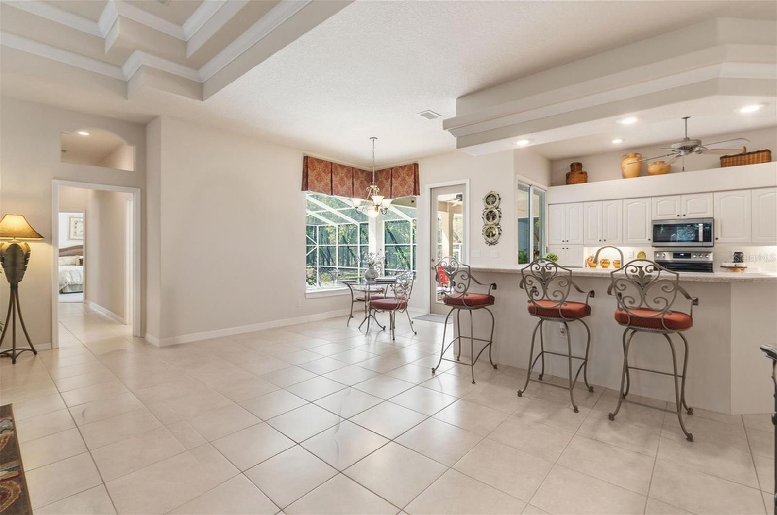 Image 22 of 63 For 10260 Waters Edge Court