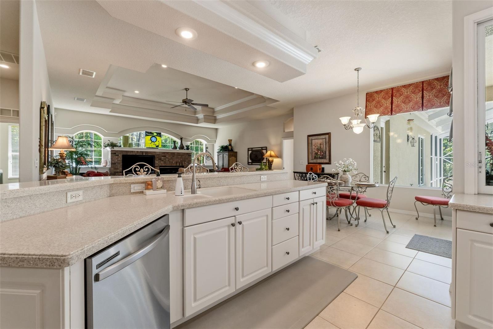 Image 25 of 63 For 10260 Waters Edge Court