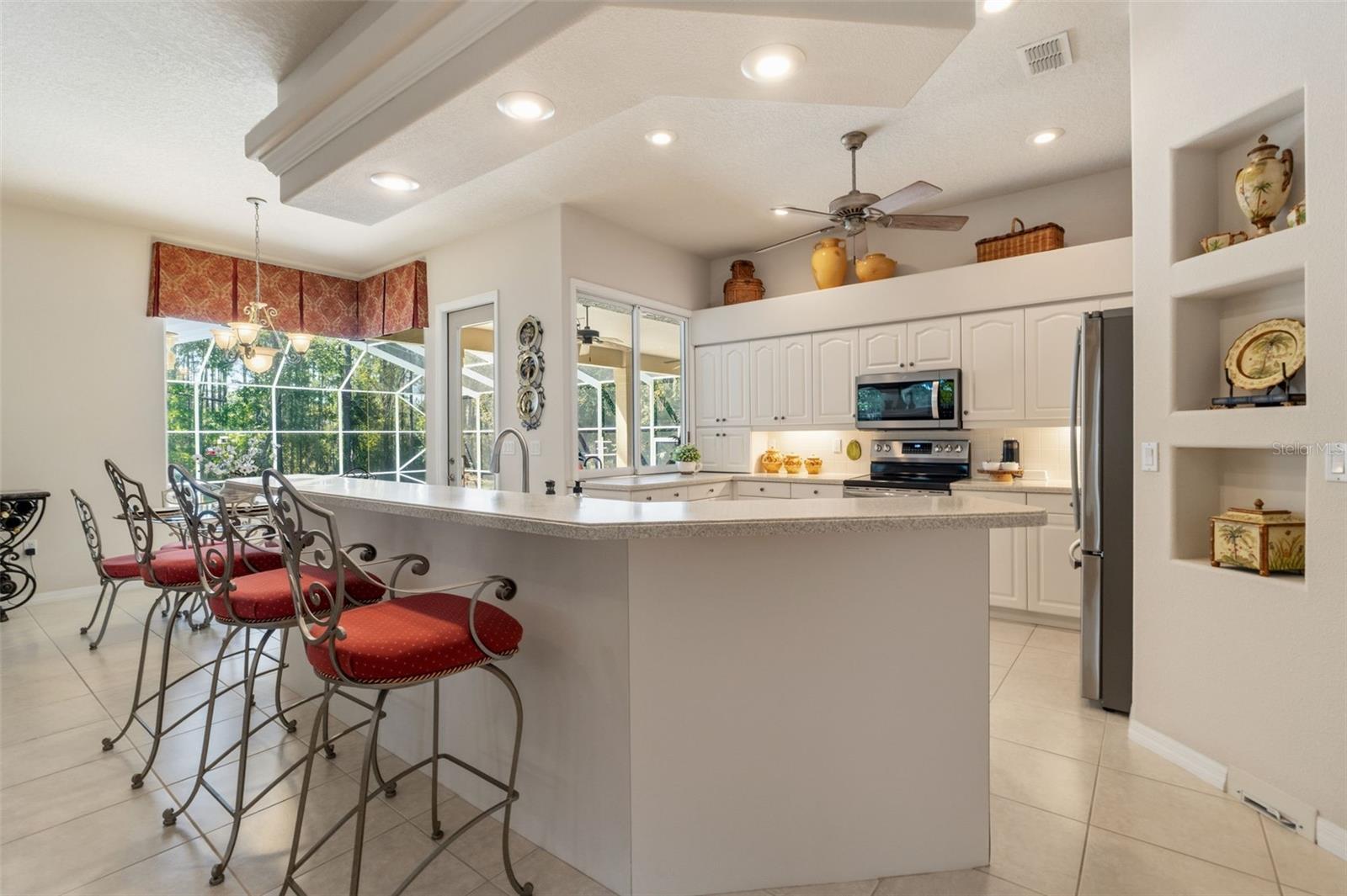 Image 29 of 63 For 10260 Waters Edge Court