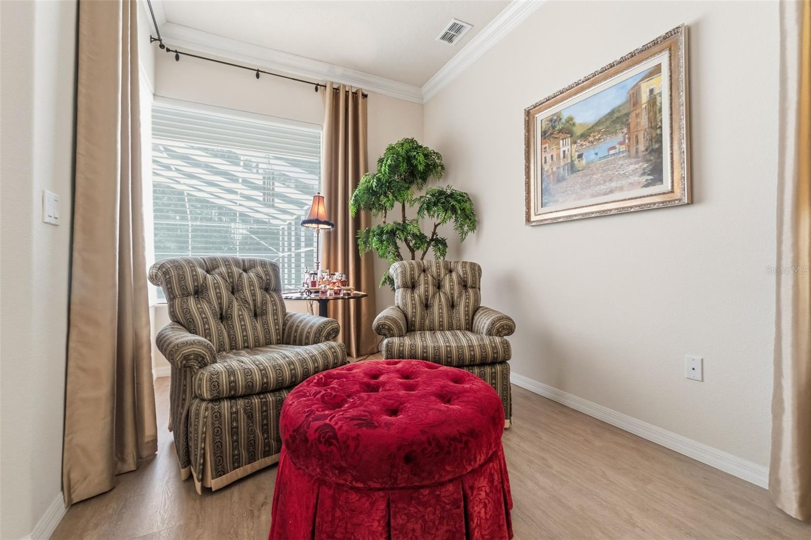 Image 31 of 63 For 10260 Waters Edge Court