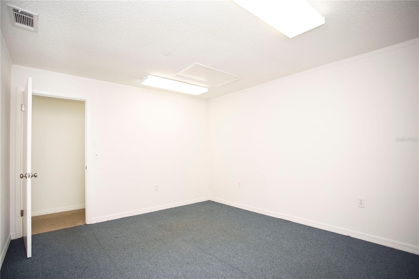 Image 11 of 14 For 7150 Congress Street